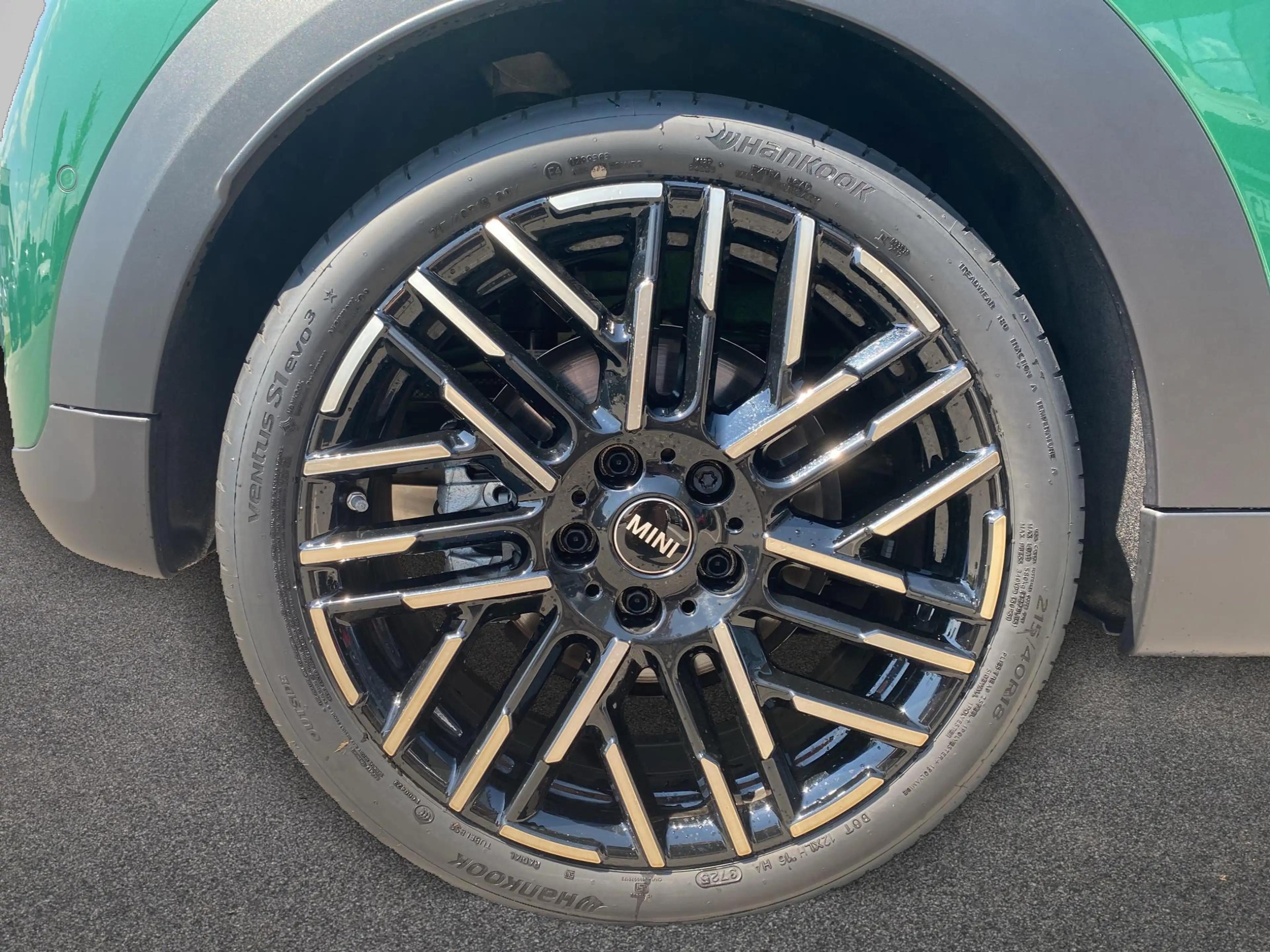 MINI Cooper C Favoured Trim — photo 12