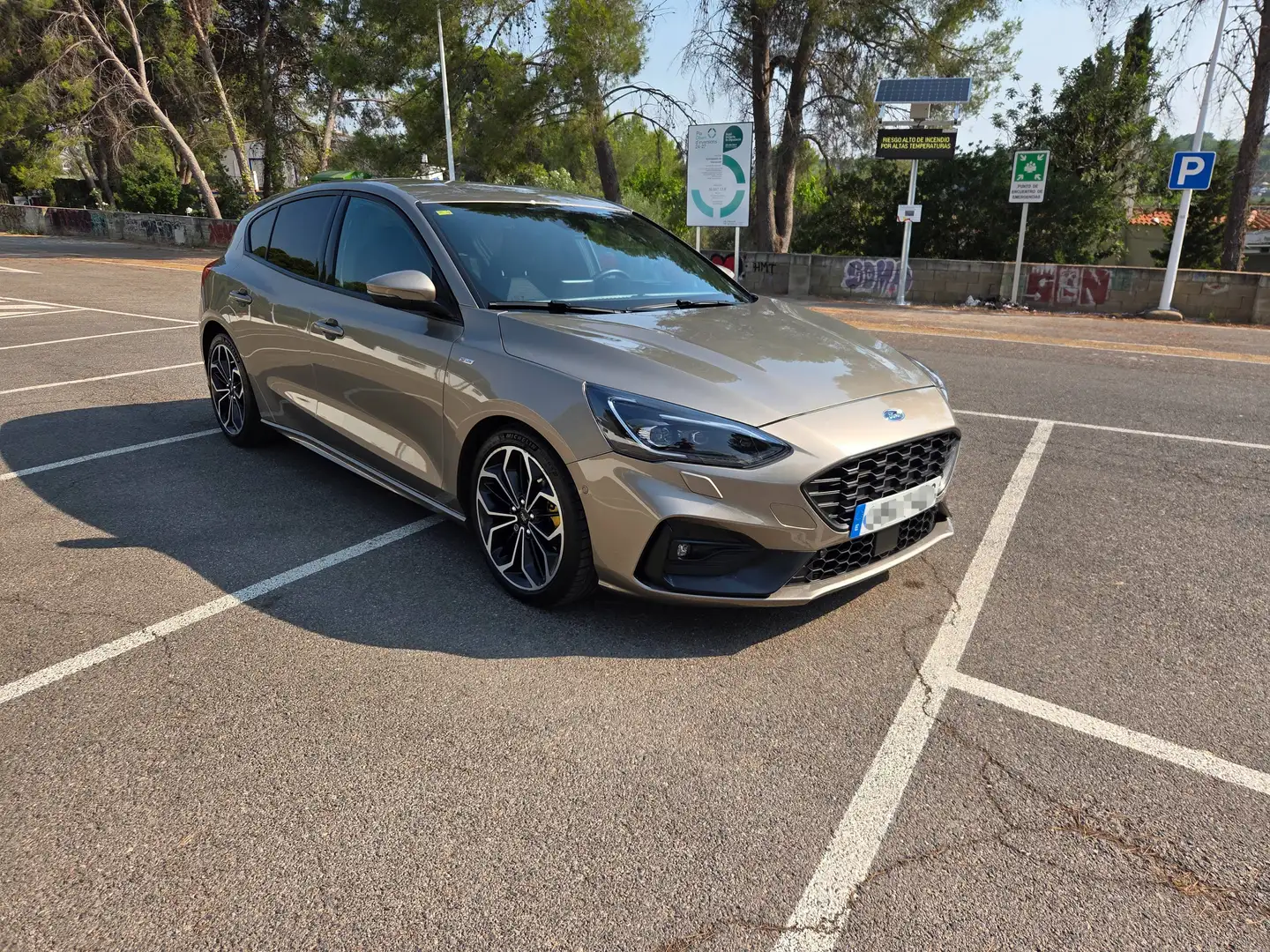 Ford Focus Focus 1.5Ecoblue ST Line Aut. 120 ST Line Plateado - 2