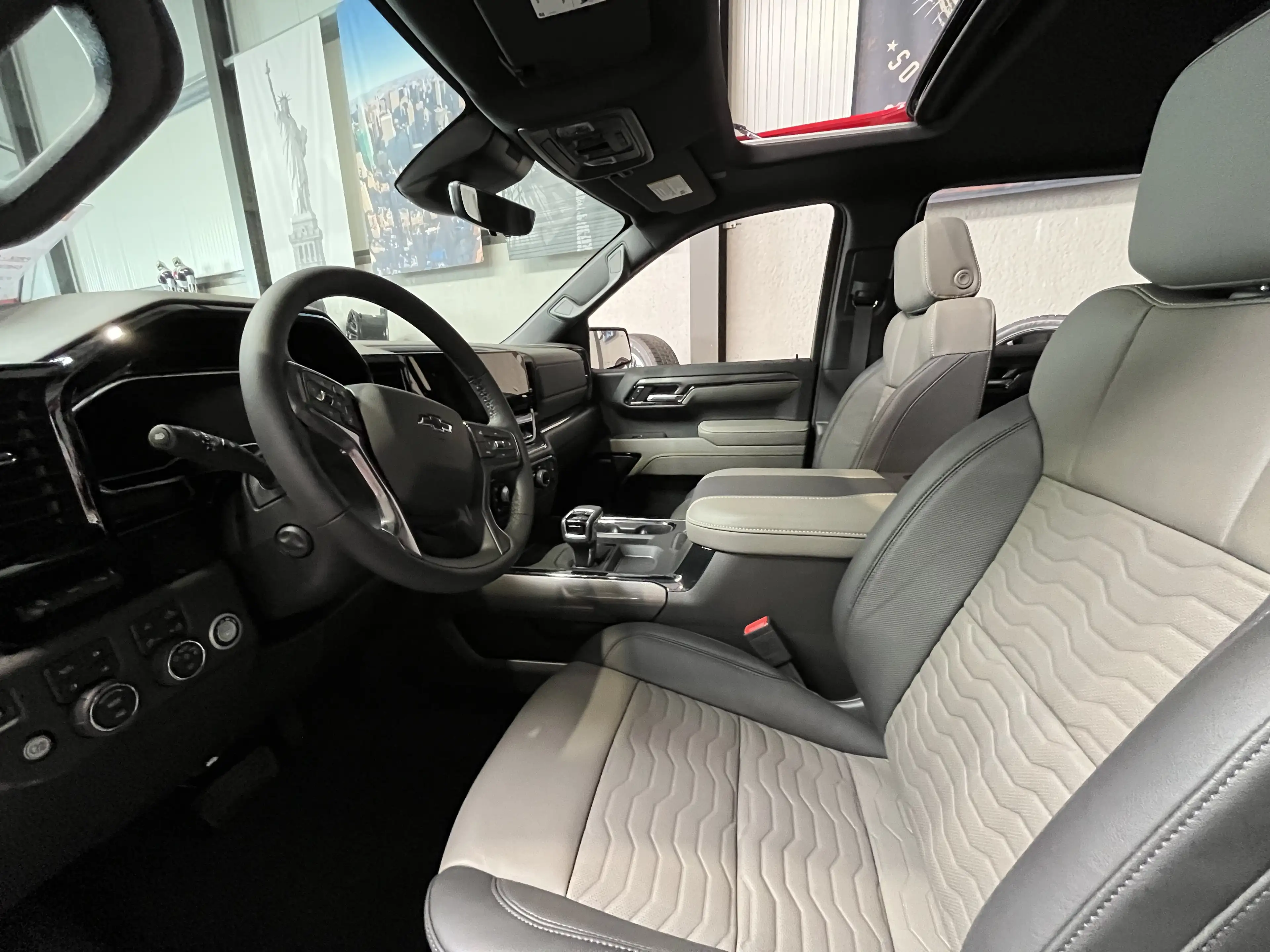 Chevrolet Silverado ZR2 - V8 6.2L — photo 8