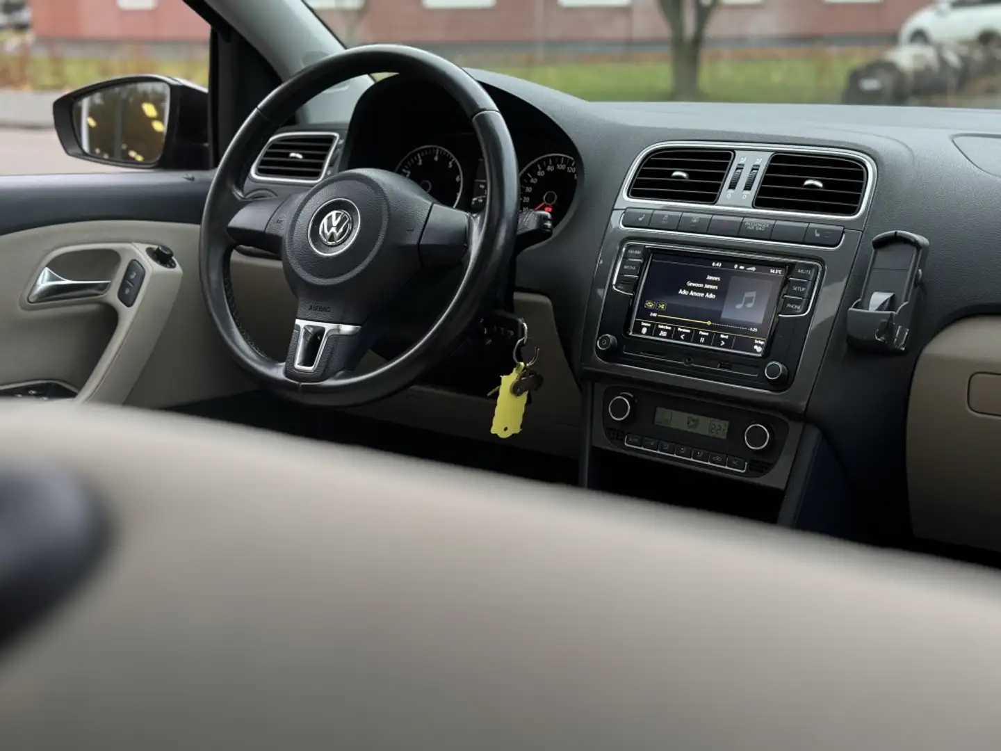 Volkswagen Polo 1.2 TSI Pano Led Pdc Clima Bt Lmv Noir - 2