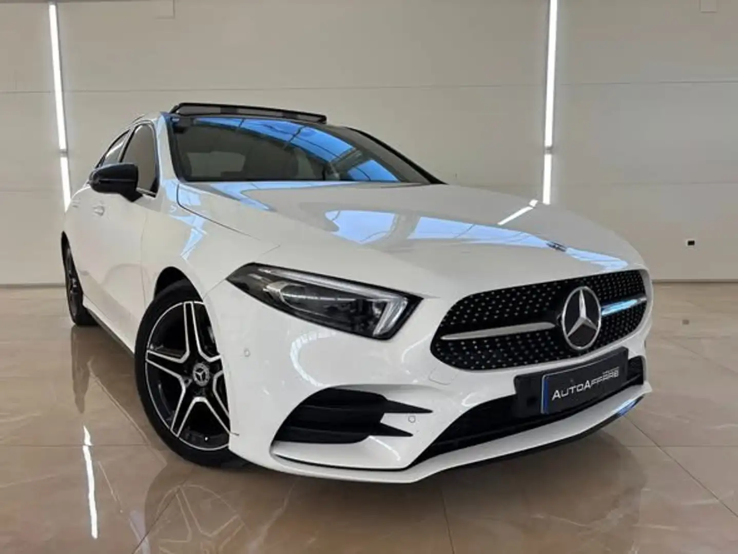 Mercedes-Benz A 180 Classe A - V177 2018 d Premium auto Blanc - 1