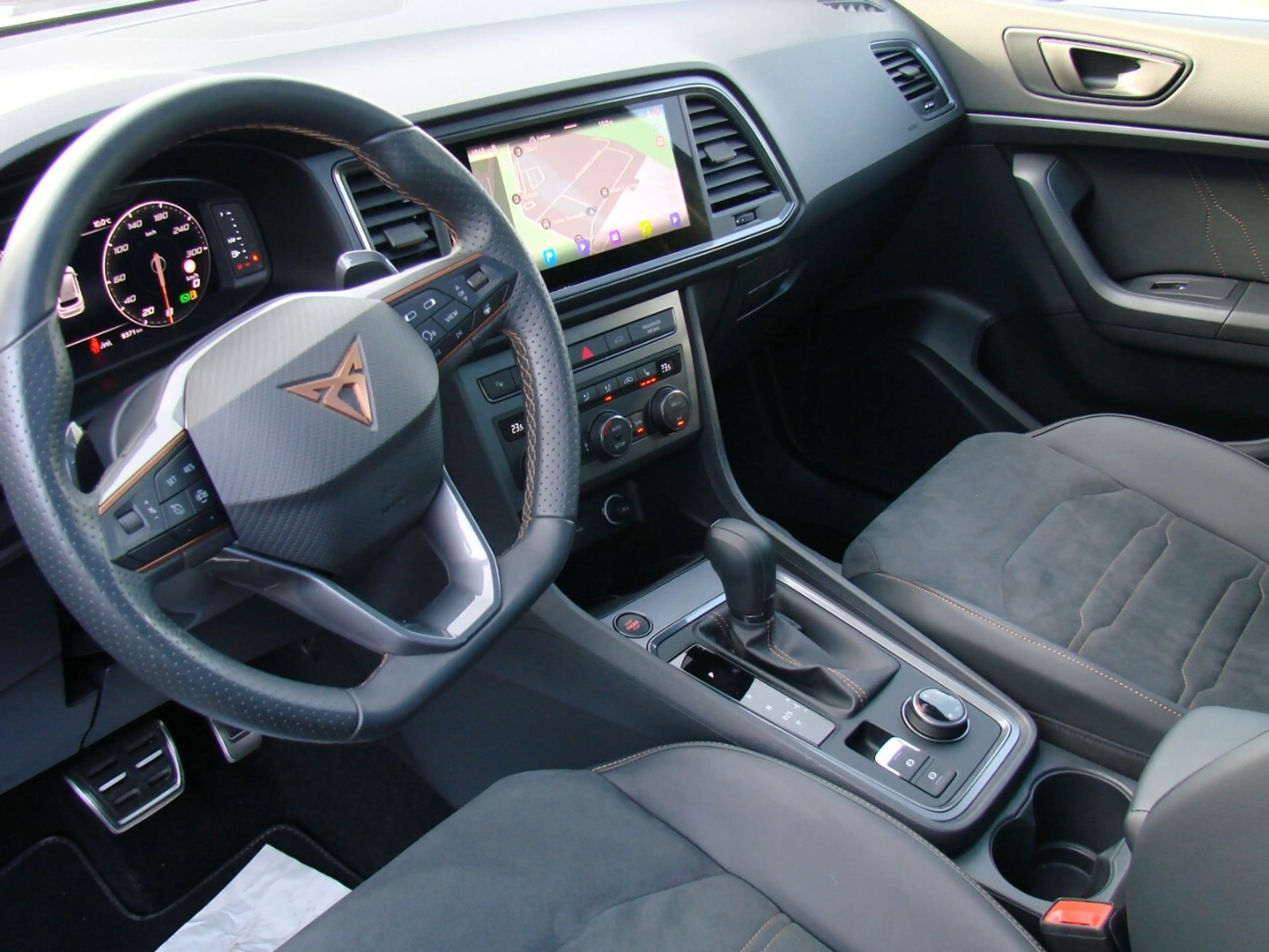 CUPRA Ateca 2,0TSi VZ 4Drive ACC Pano AHK LED — photo 14