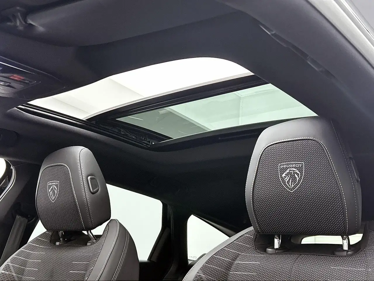 Peugeot 308 2026 — фото 14