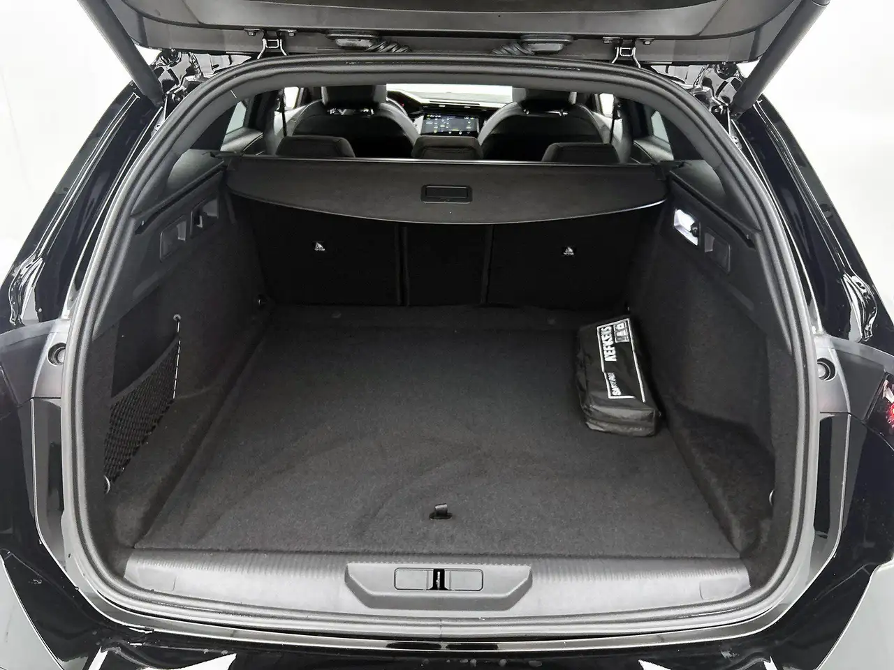 Peugeot 308 2026 — фото 15