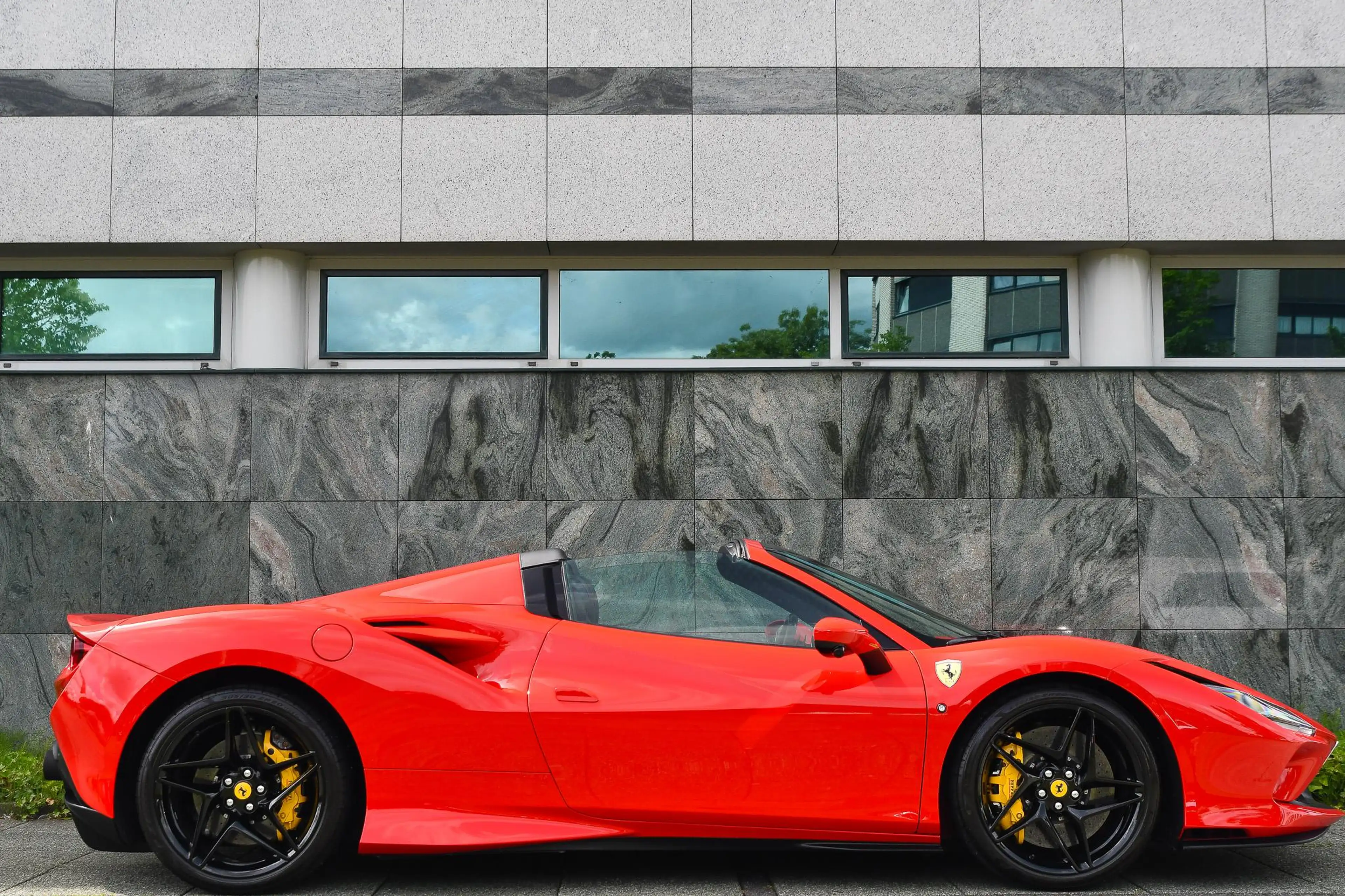 Ferrari F8 Spider 3.9 V8 HELE Rosso Scuderia |Lift|Passengerdisplay| — photo 6