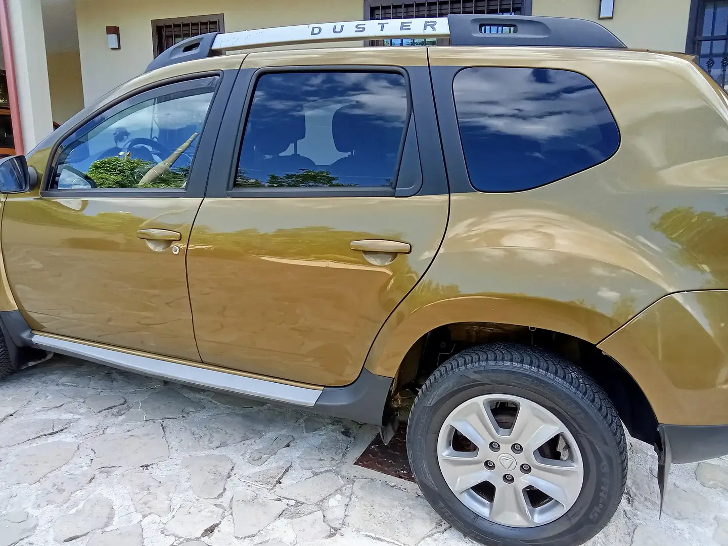 Dacia Duster 1.5 dci Laureate Family 4x4 s&s 110cv - 2