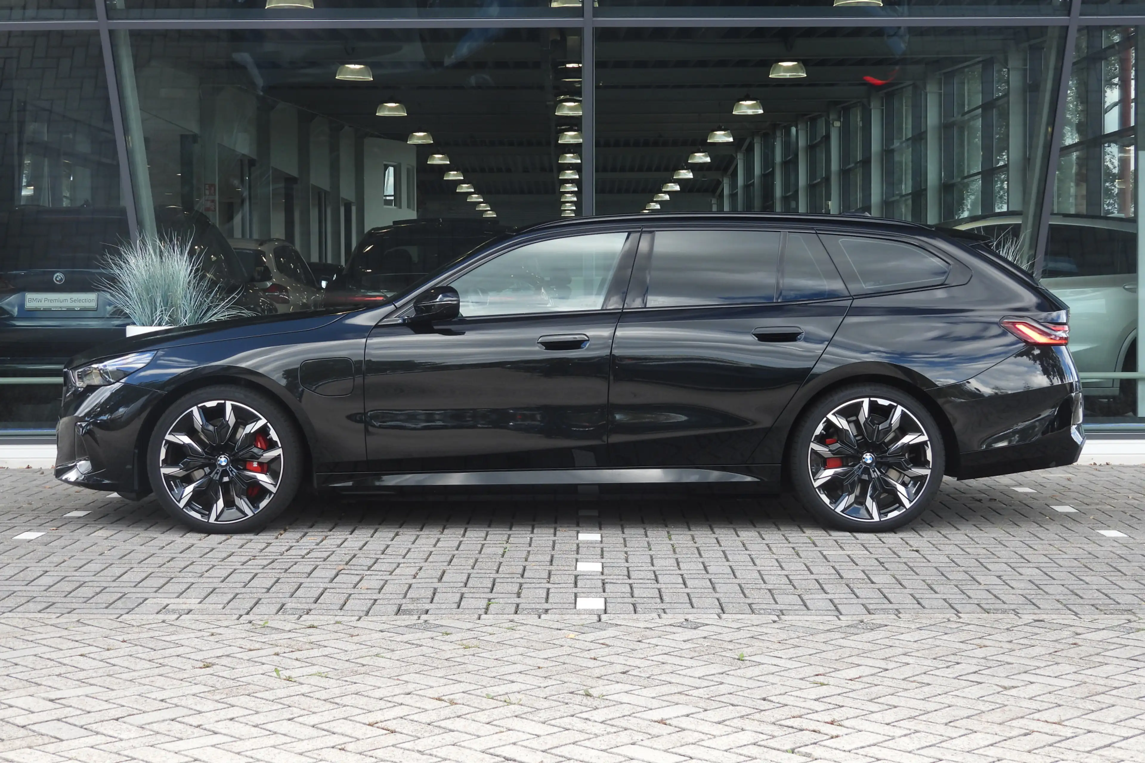 BMW 550 5 Serie Touring 550e xDrive M Sport Automaat / Pan — photo 15