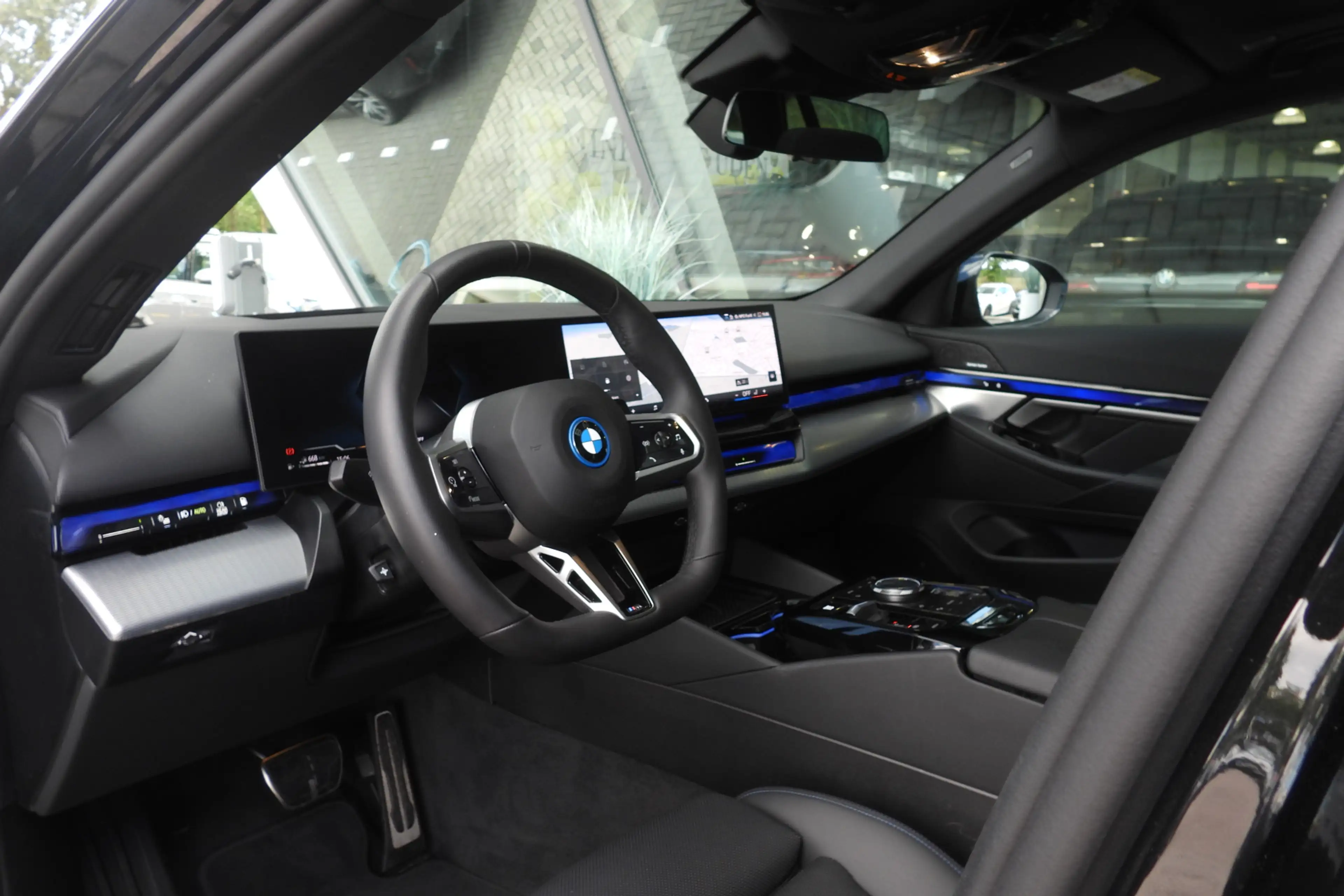 BMW 550 5 Serie Touring 550e xDrive M Sport Automaat / Pan — photo 9