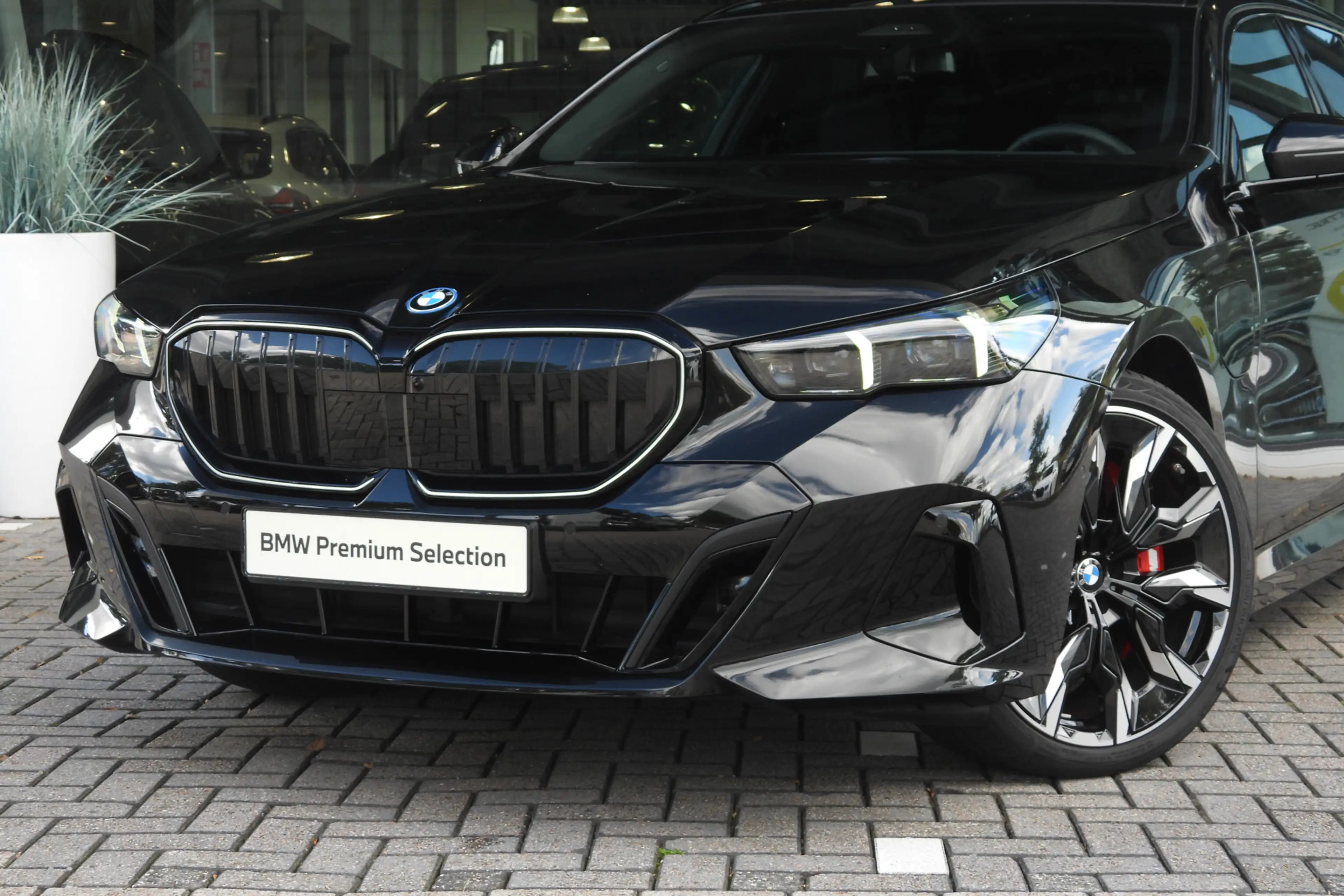BMW 550 5 Serie Touring 550e xDrive M Sport Automaat / Pan — photo 2