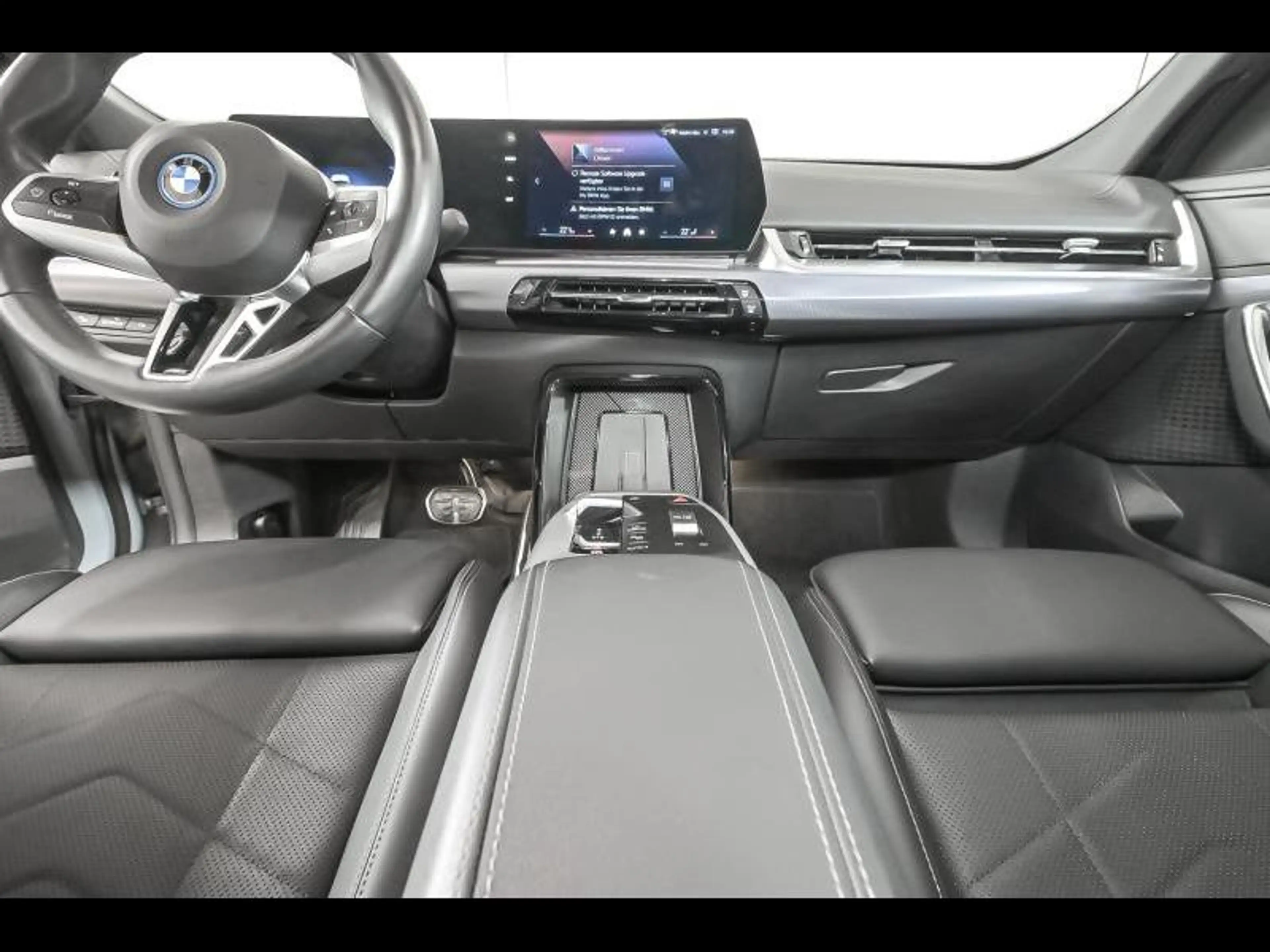 BMW iX2 xDrive30 M sport pro — photo 7