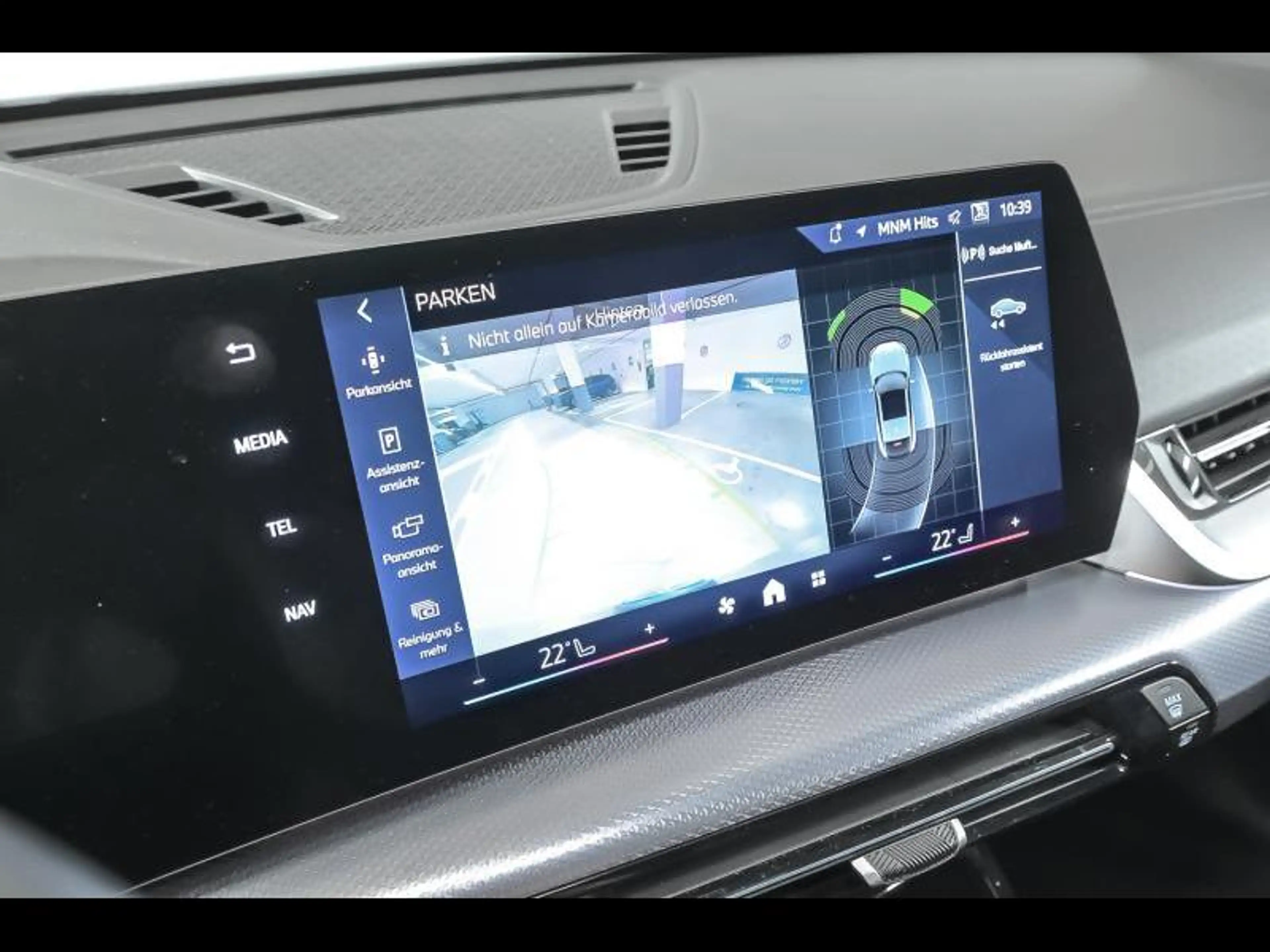 BMW iX2 xDrive30 M sport pro — photo 15
