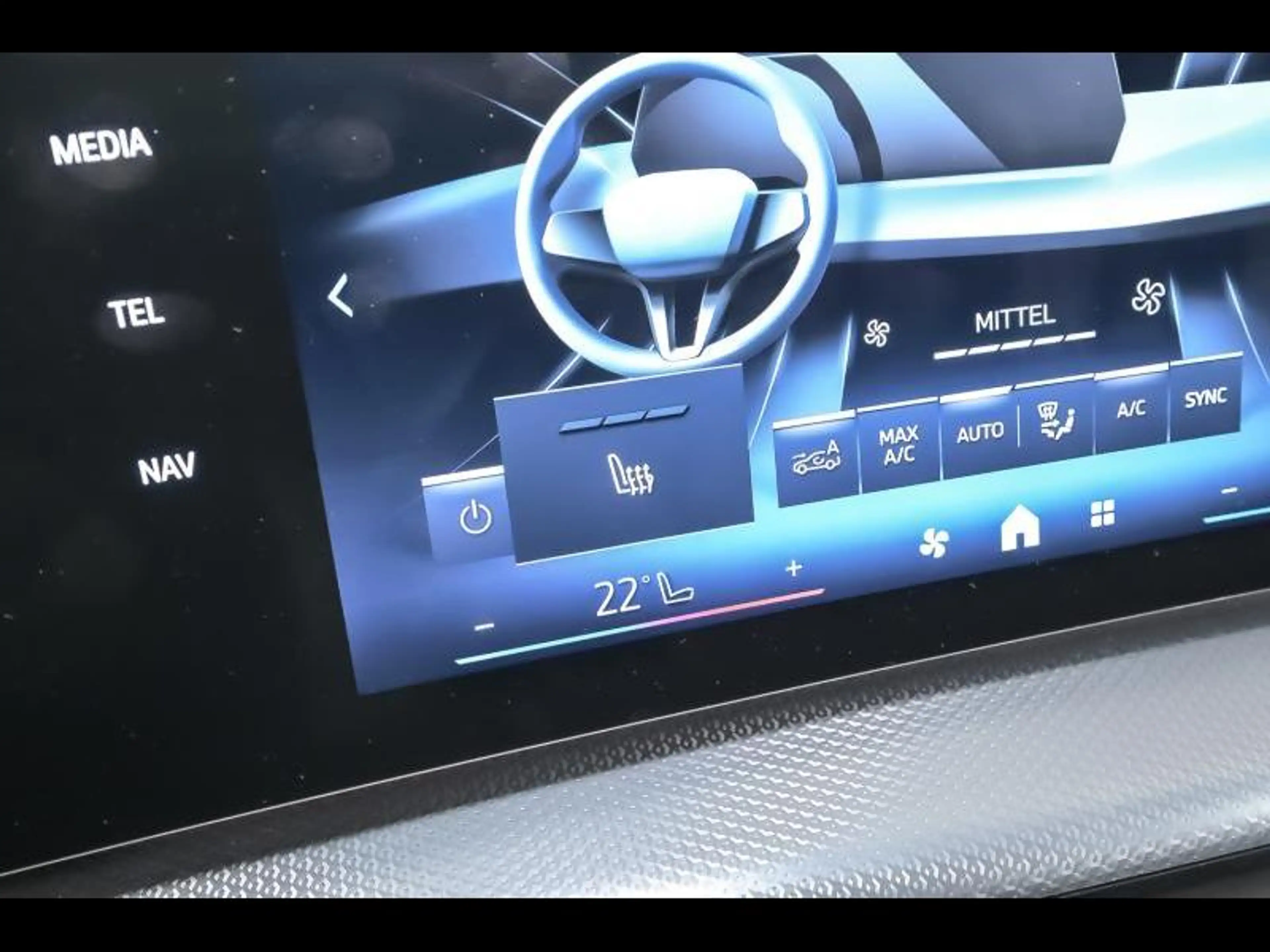 BMW iX2 xDrive30 M sport pro — photo 13