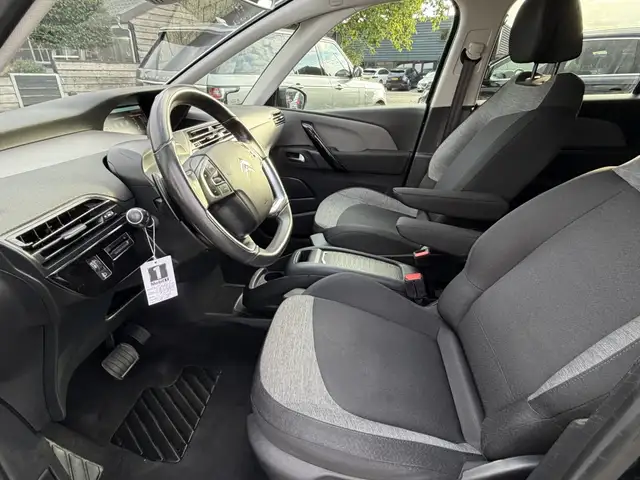 Citroen Grand C4 Spacetourer view 8