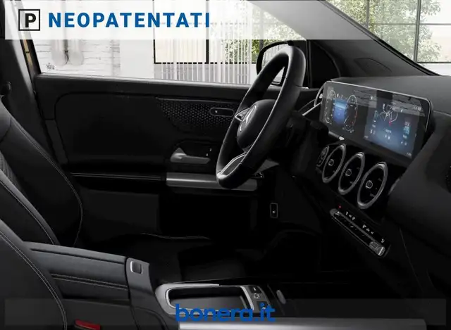 Mercedes-Benz Gla view 7