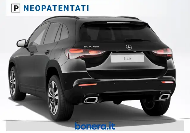 Mercedes-Benz Gla view 4