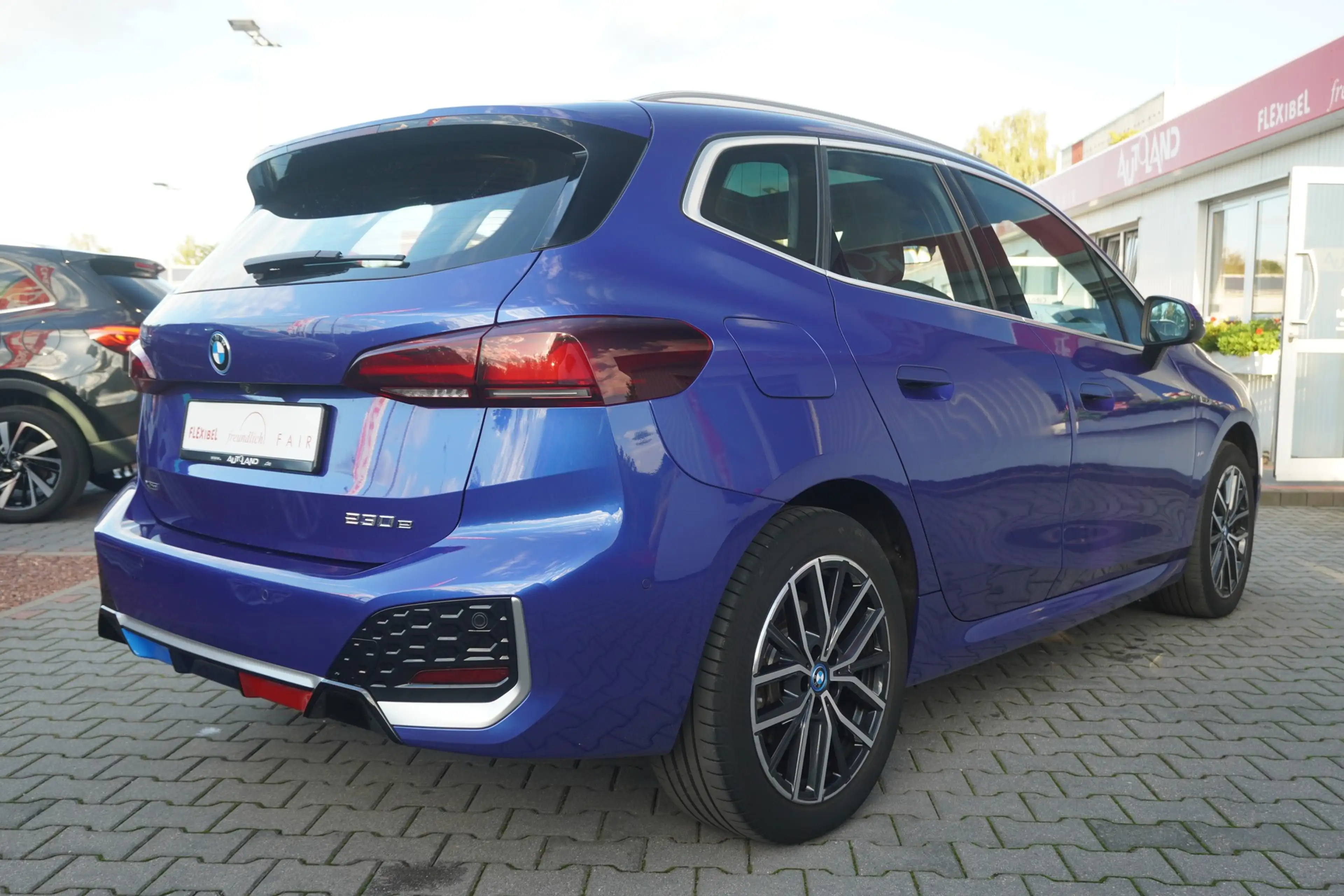 BMW 230 230e xDrive M Sport LED HarmanKardon AHK Kamera — photo 6