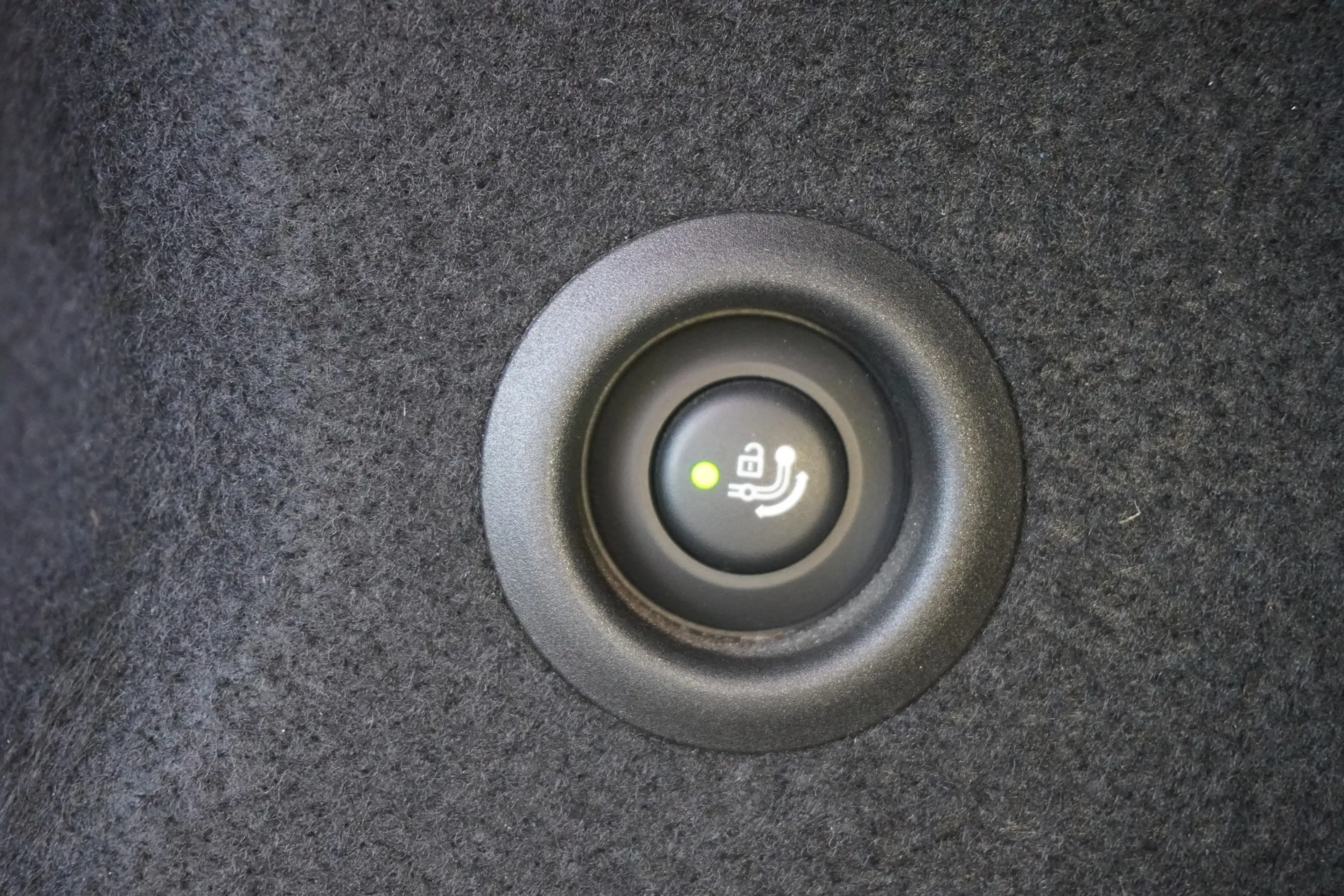 BMW 230 230e xDrive M Sport LED HarmanKardon AHK Kamera — photo 11