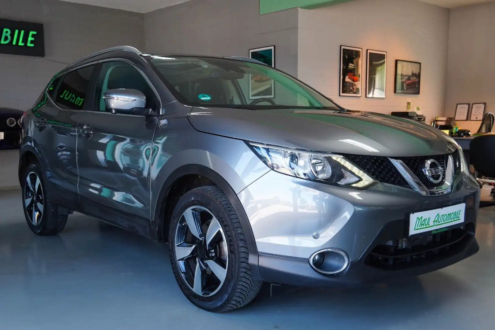 Nissan Qashqai Aut,360C,SHZ,PANO,TEMP Grau - 2