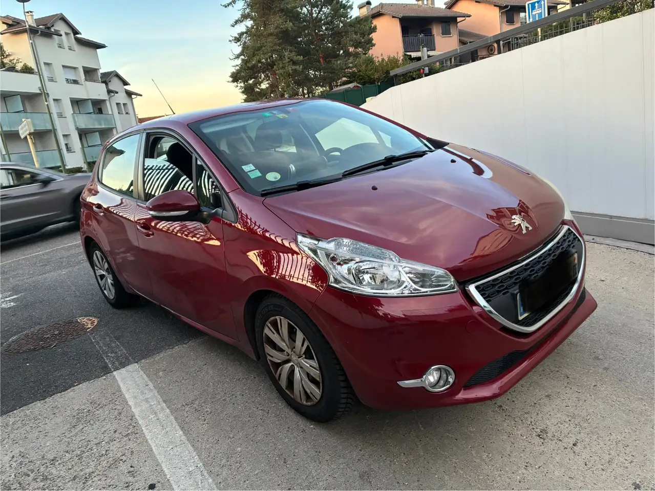 Peugeot 208 1.6 e-HDi 92ch FAP BVM5 BLUE LION Busine