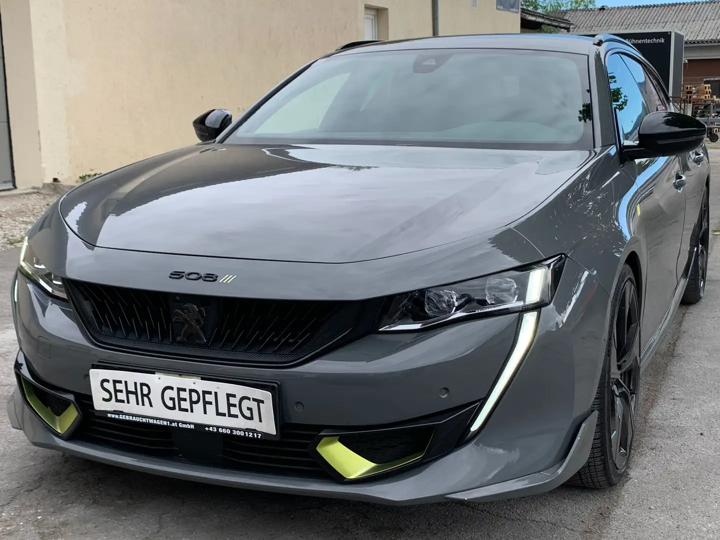 Peugeot 508 Hybrid4 360 PSE, PREMIUM-KOMBI MIT TOP HIGHLIGHTS Grau - 2