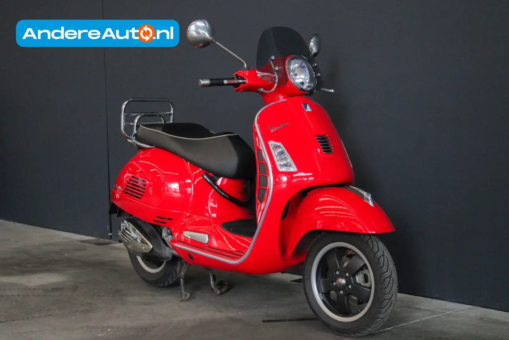 Vespa GTS Super 300 i.e. |alarm|laag windscherm|anti roboslot|achterre Rood - 1