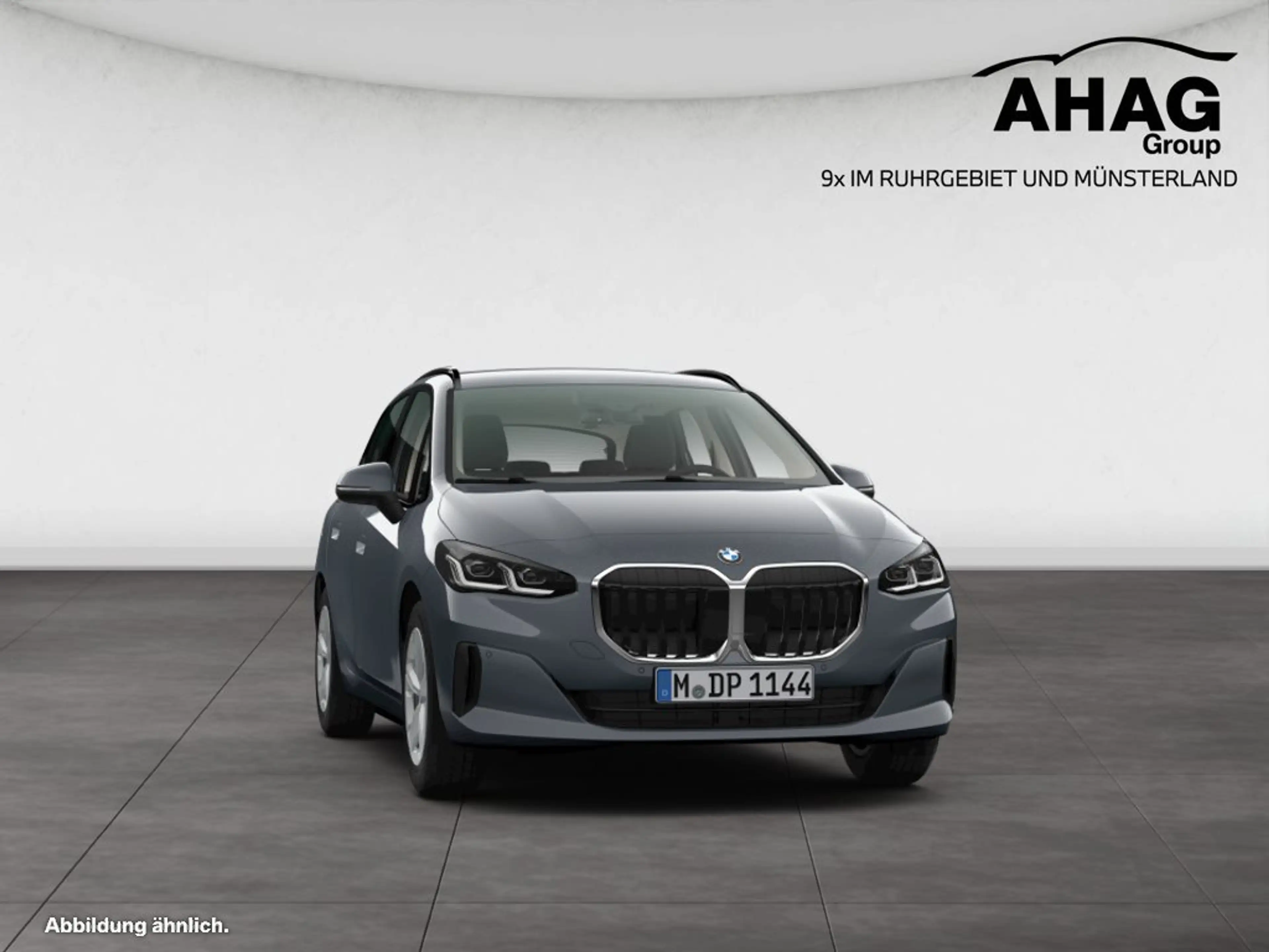 BMW 220 i Active Tourer — photo 10