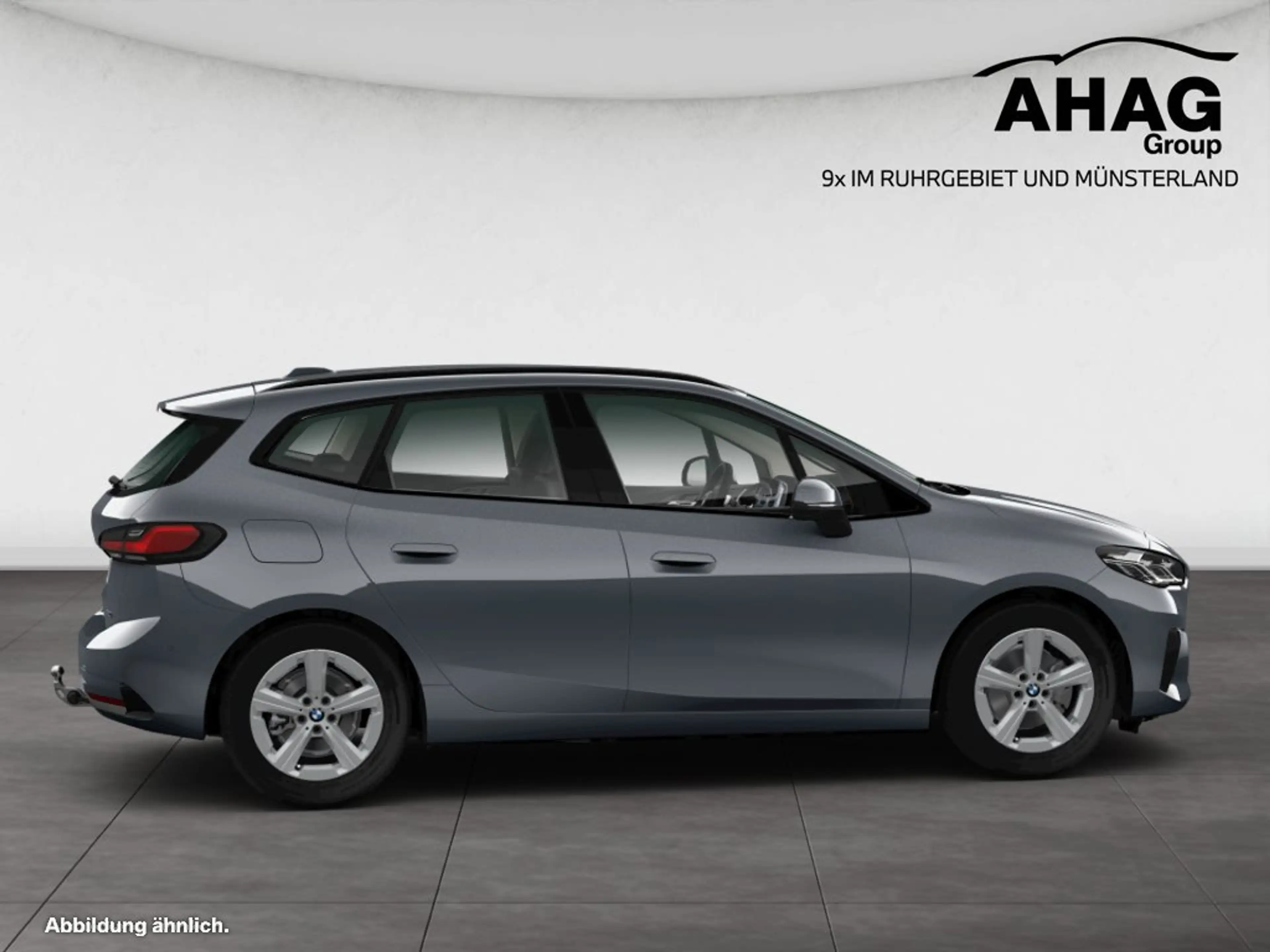 BMW 220 i Active Tourer — photo 8