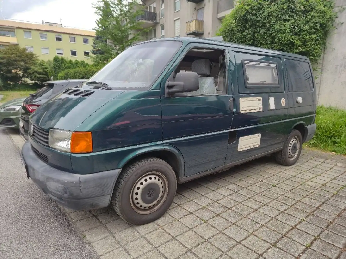 Volkswagen T4 Caravelle Camper Grün - 1
