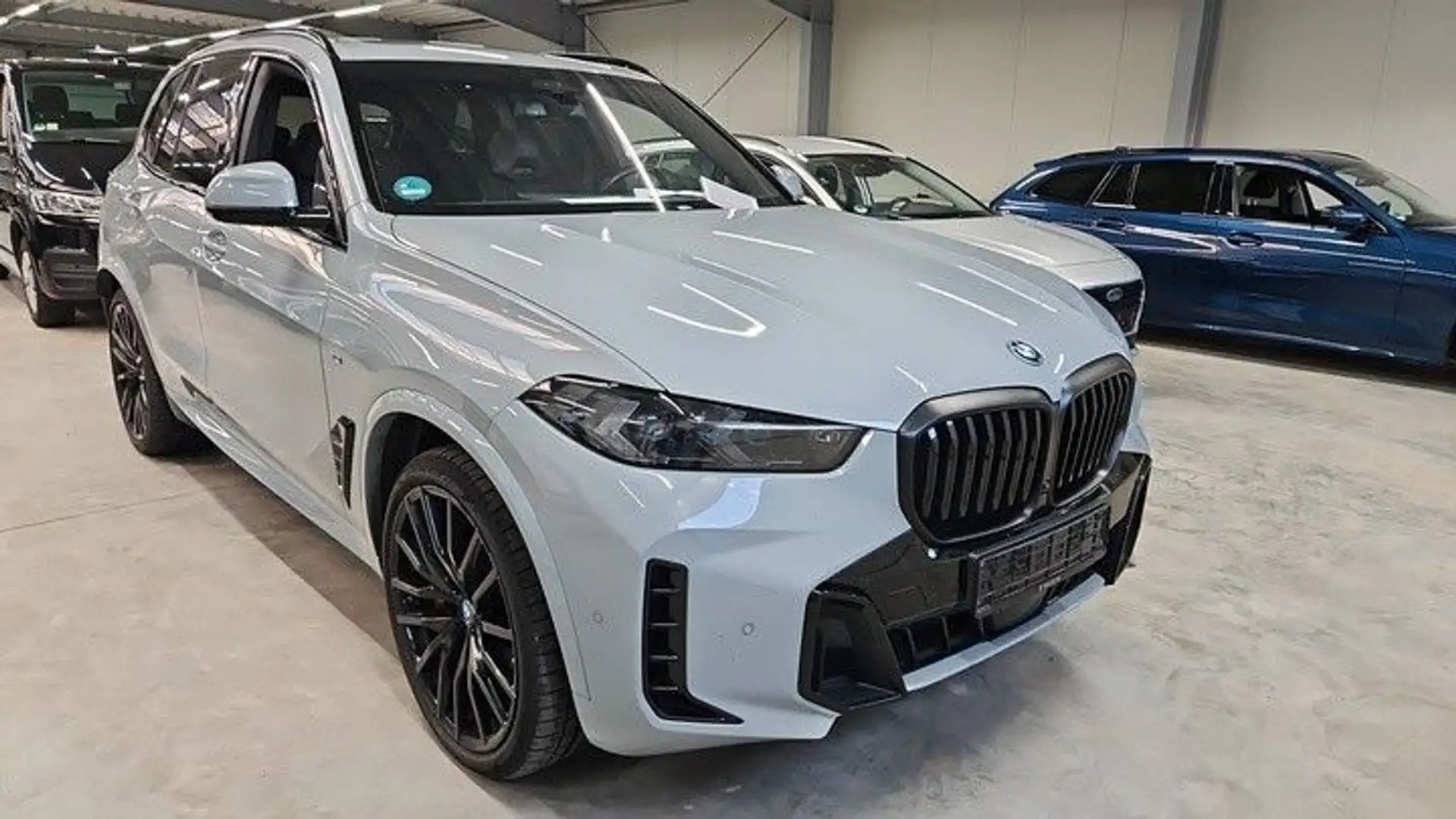 BMW X5 50 e xDrive M Sport Grau - 2