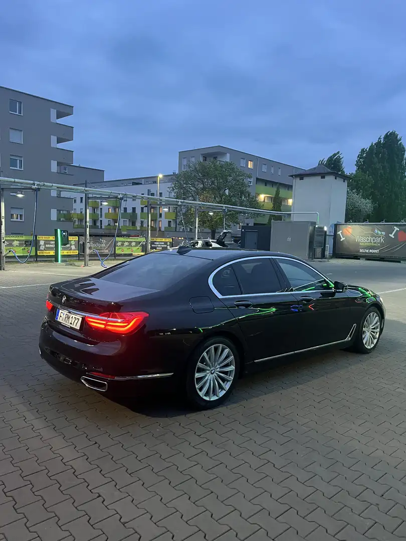 BMW 740 740i Service Inclusive - 2