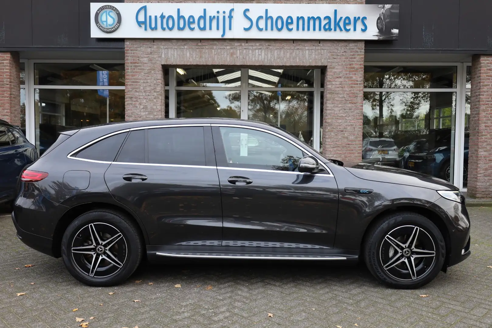 Mercedes-Benz EQC 400 4MATIC Business Solution AMG 80 kWh TREKHAAK-INKL. Grijs - 2