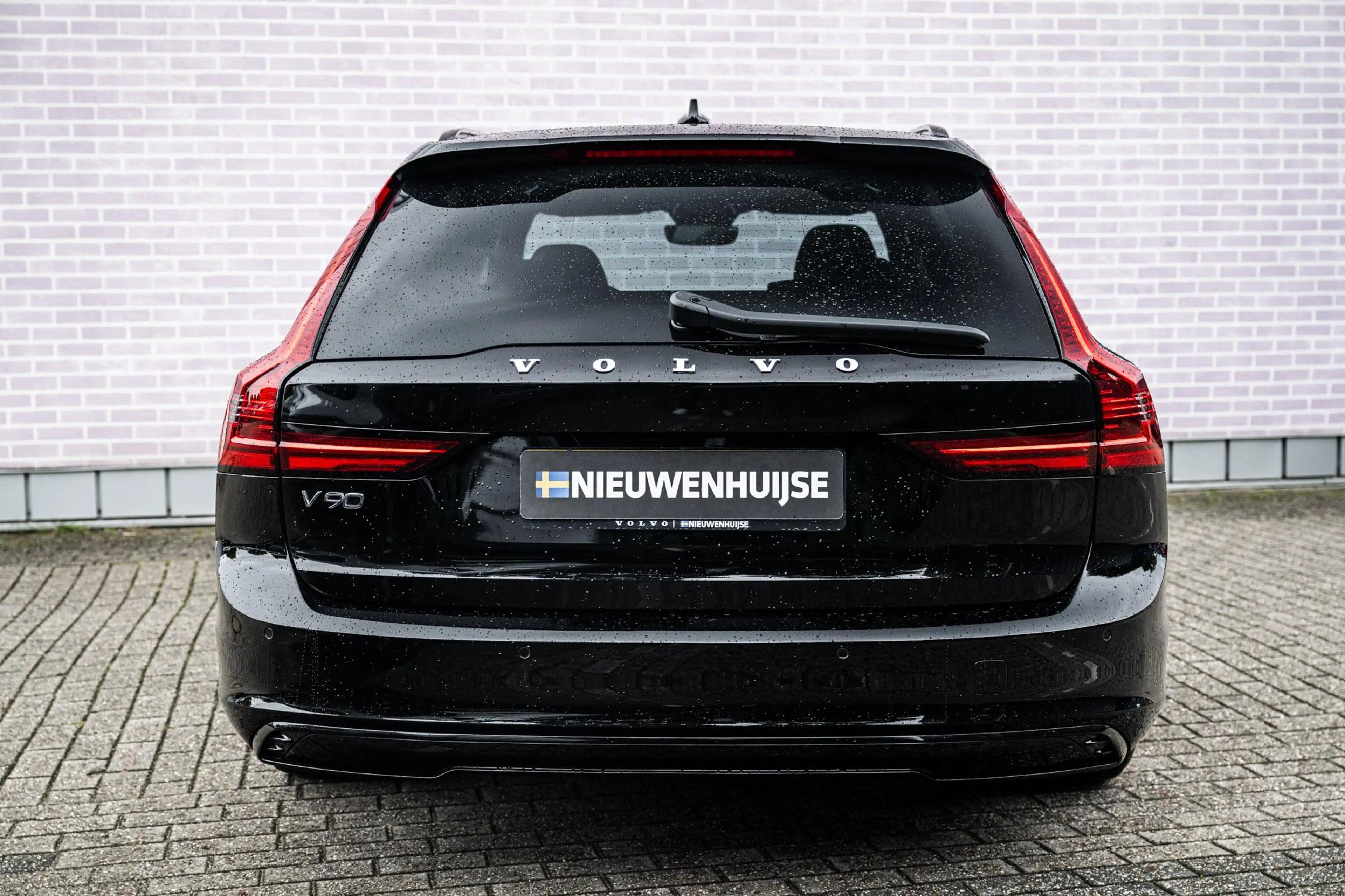 Volvo V90 2.0 T8 Recharge AWD R-Design | Plug-in Hybrid (PHE — photo 11