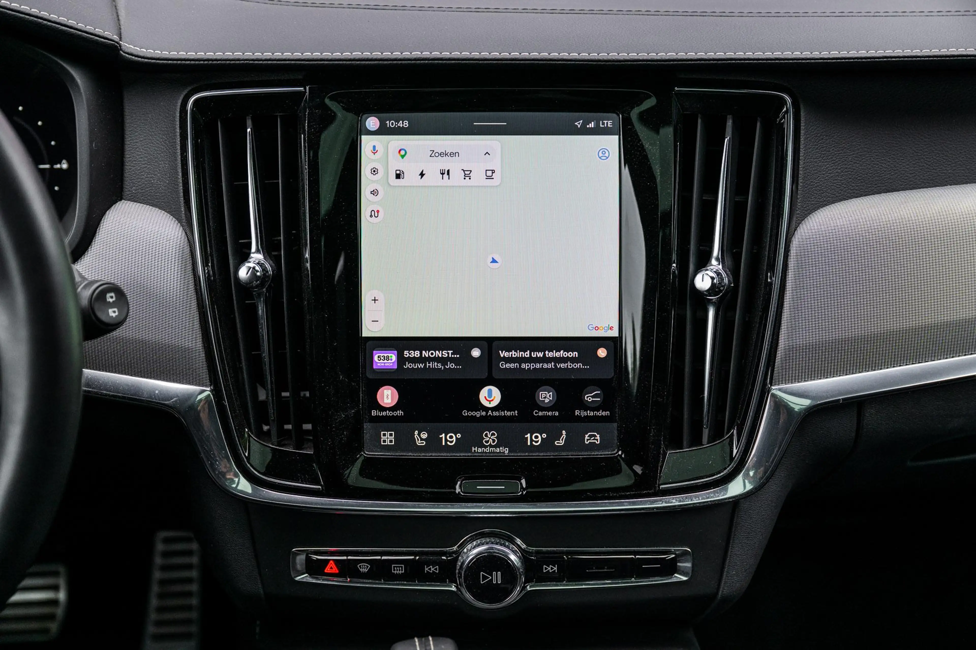 Volvo V90 2.0 T8 Recharge AWD R-Design | Plug-in Hybrid (PHE — photo 13