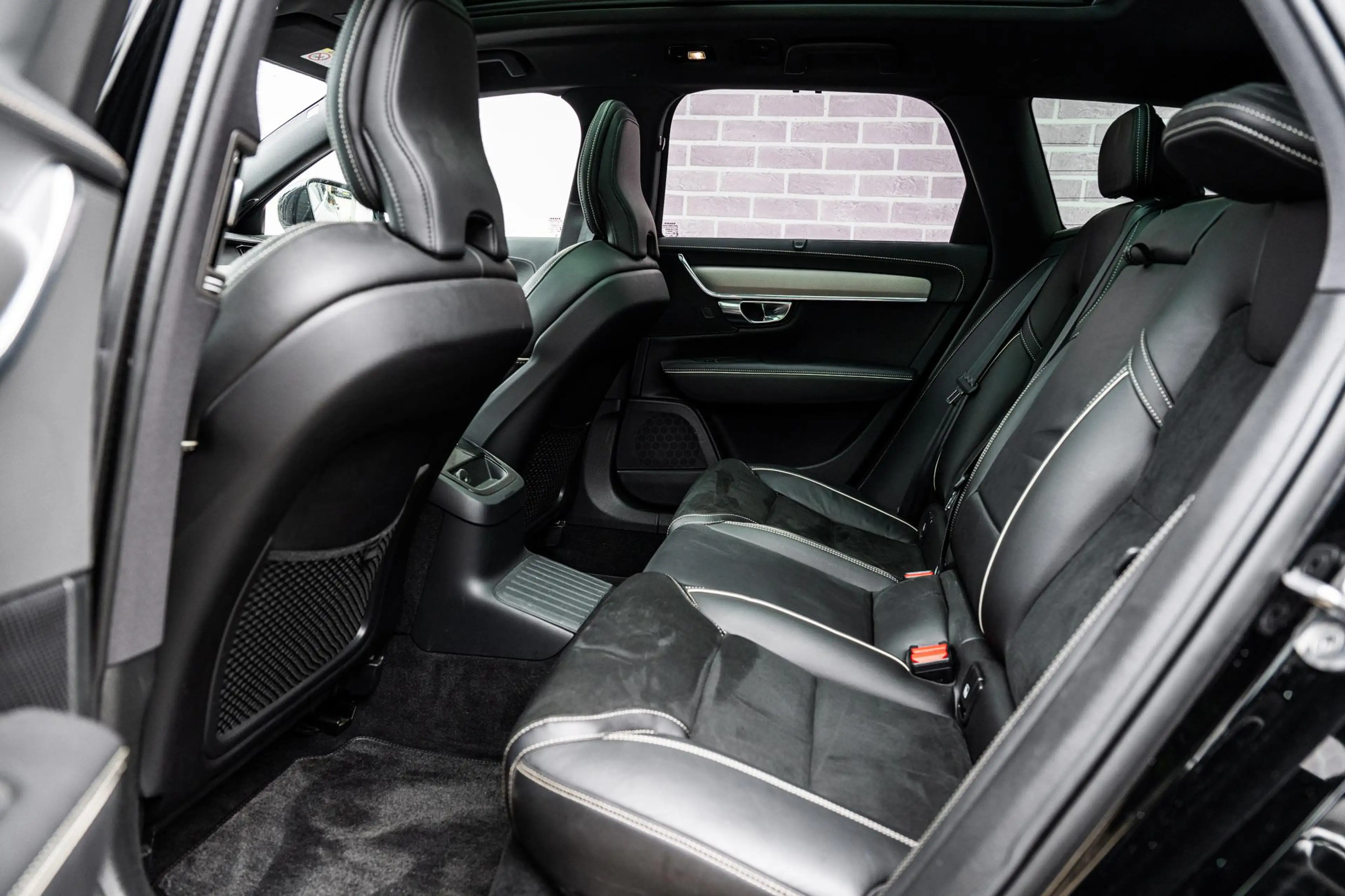 Volvo V90 2.0 T8 Recharge AWD R-Design | Plug-in Hybrid (PHE — photo 9