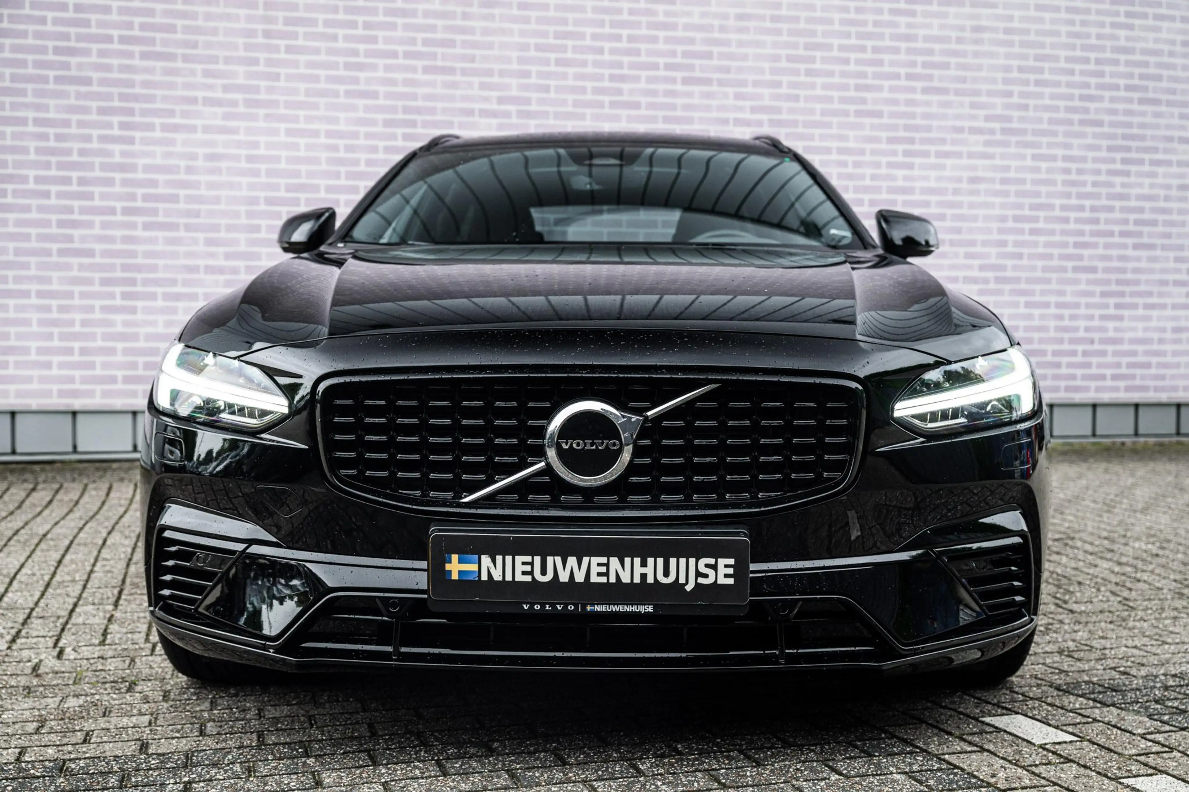 Volvo V90 2.0 T8 Recharge AWD R-Design | Plug-in Hybrid (PHE — photo 10