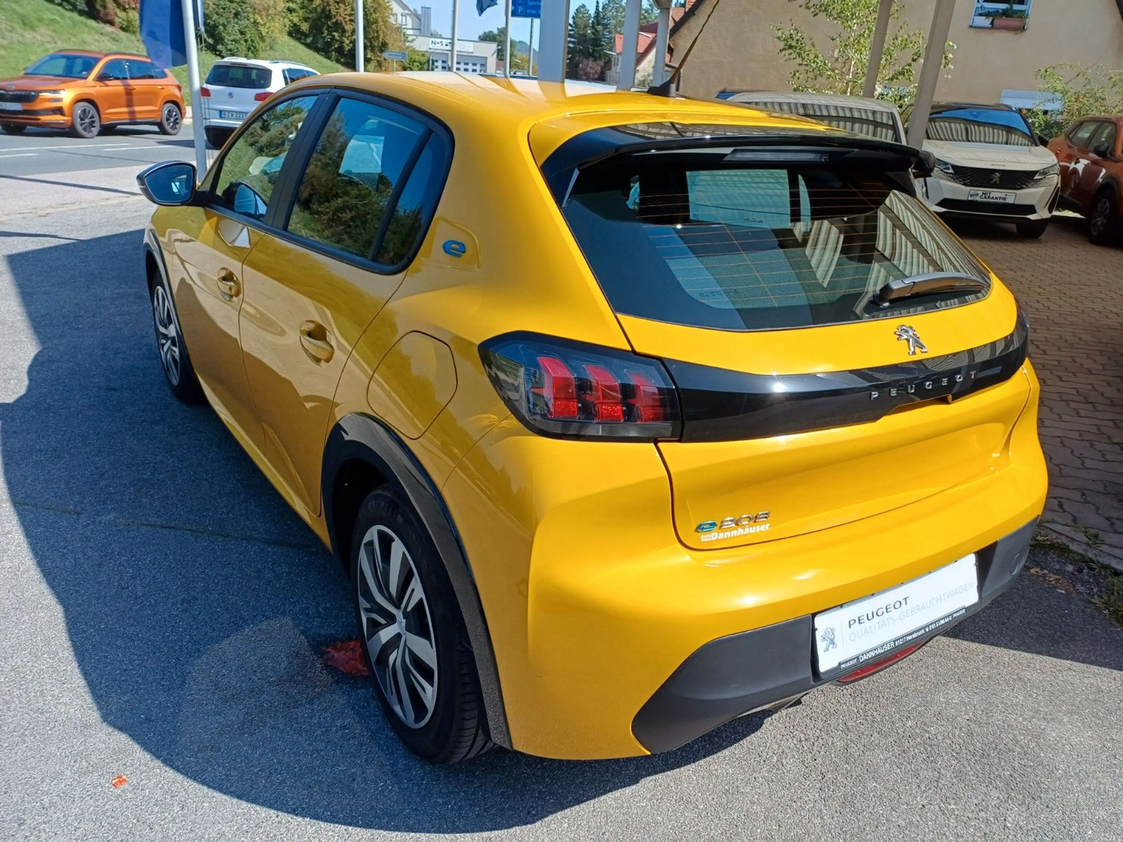 Peugeot e-208 136 Active Navi, Sitzheizung — photo 2