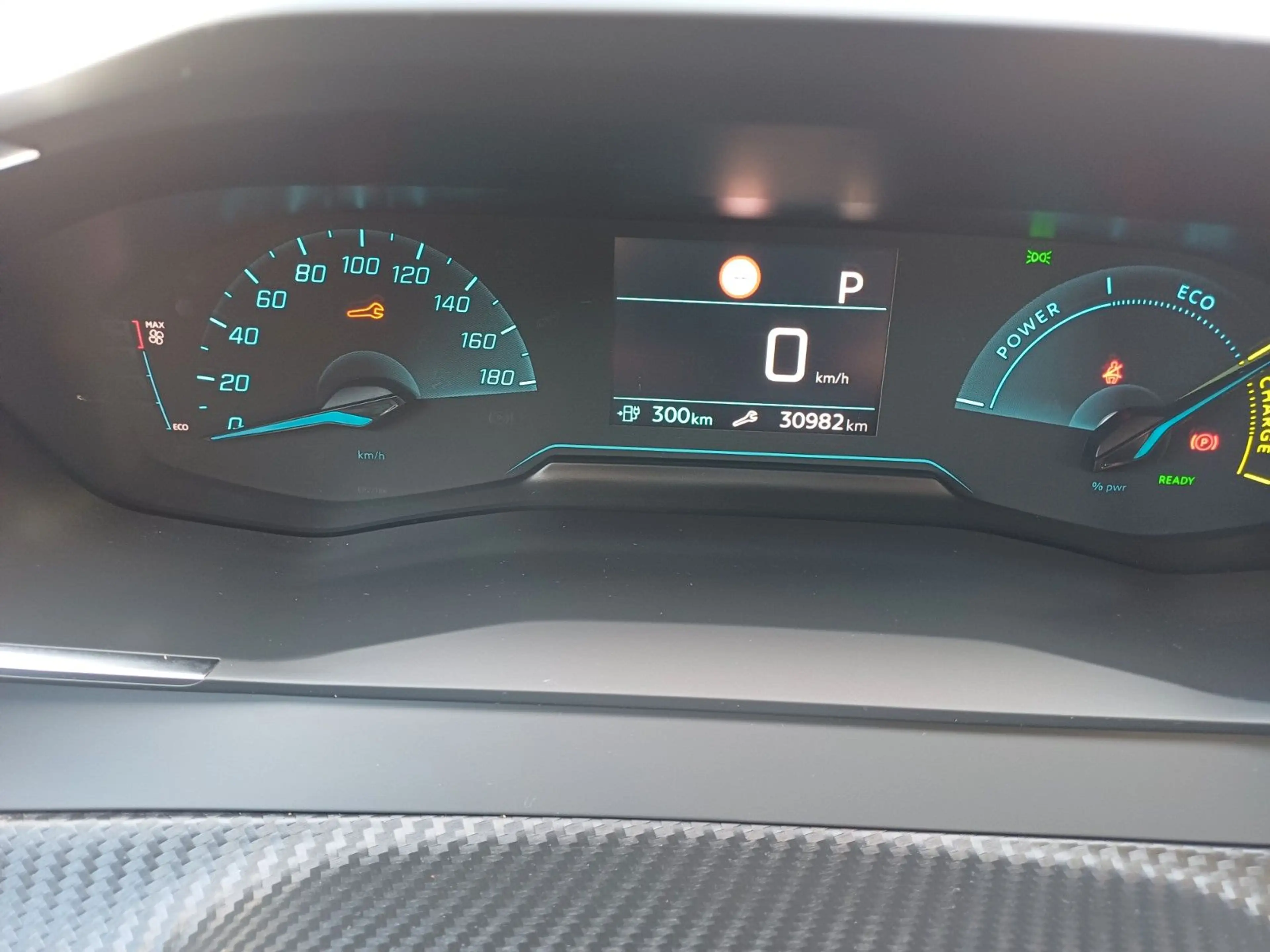 Peugeot e-208 136 Active Navi, Sitzheizung — photo 9