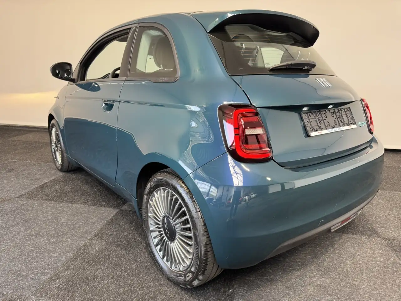 Fiat 500e Icon SOH 94% Car play Ad. Cruise control 10