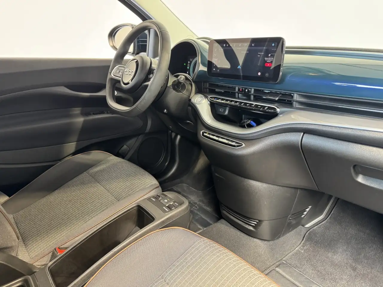 Fiat 500e Icon SOH 94% Car play Ad. Cruise control 18