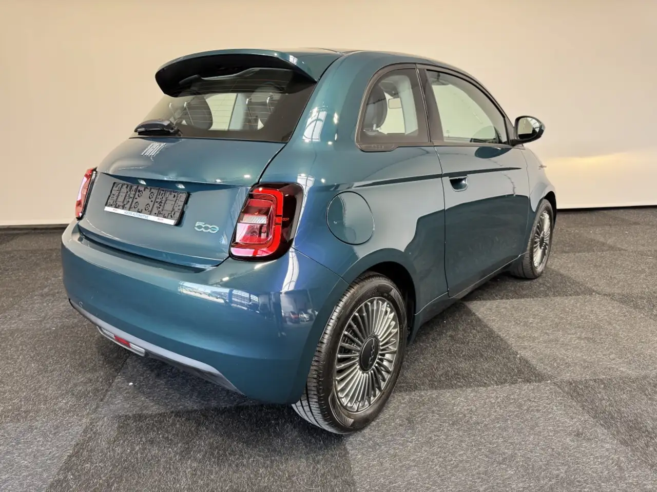 Fiat 500e Icon SOH 94% Car play Ad. Cruise control 7