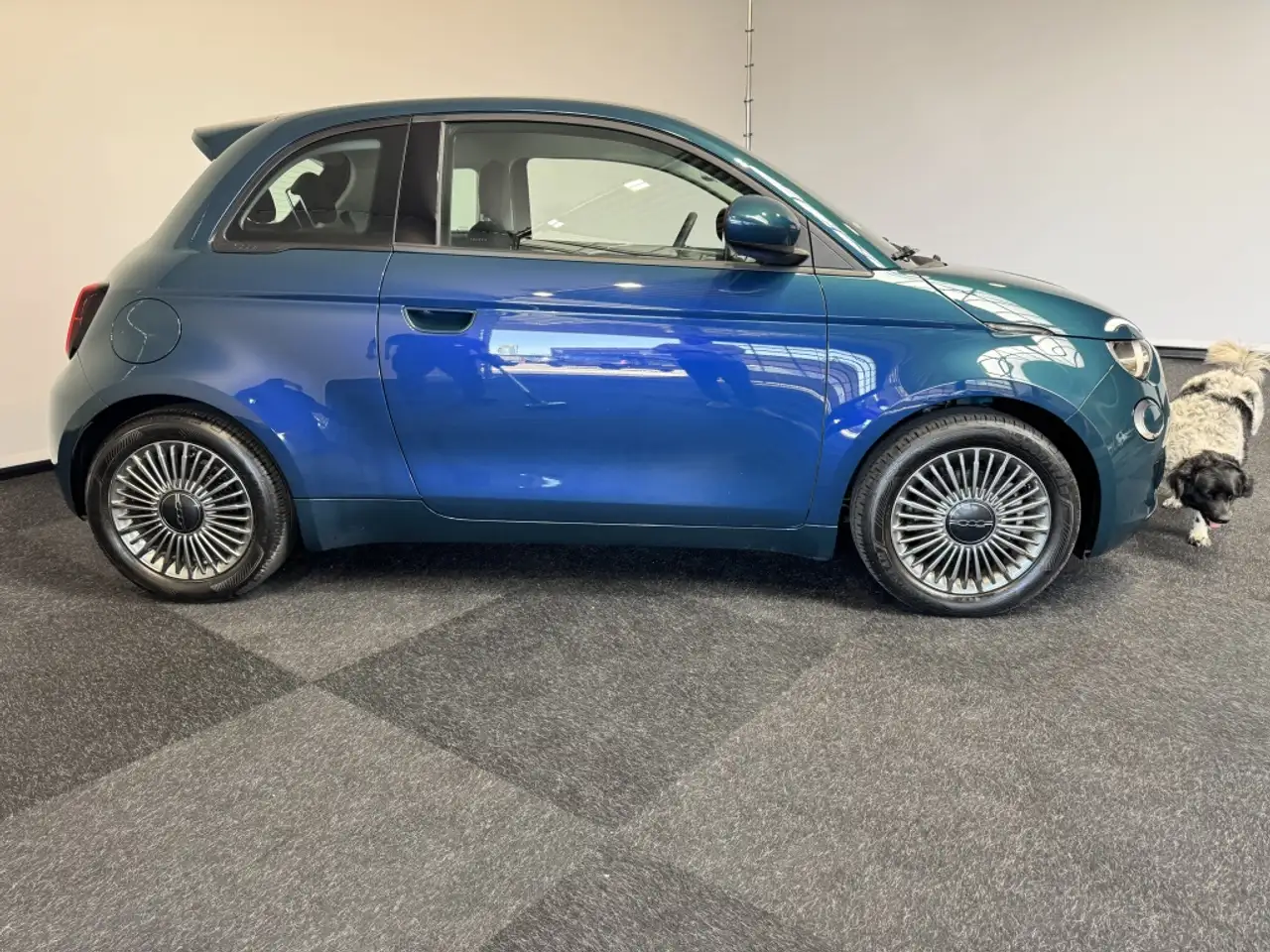 Fiat 500e Icon SOH 94% Car play Ad. Cruise control 34