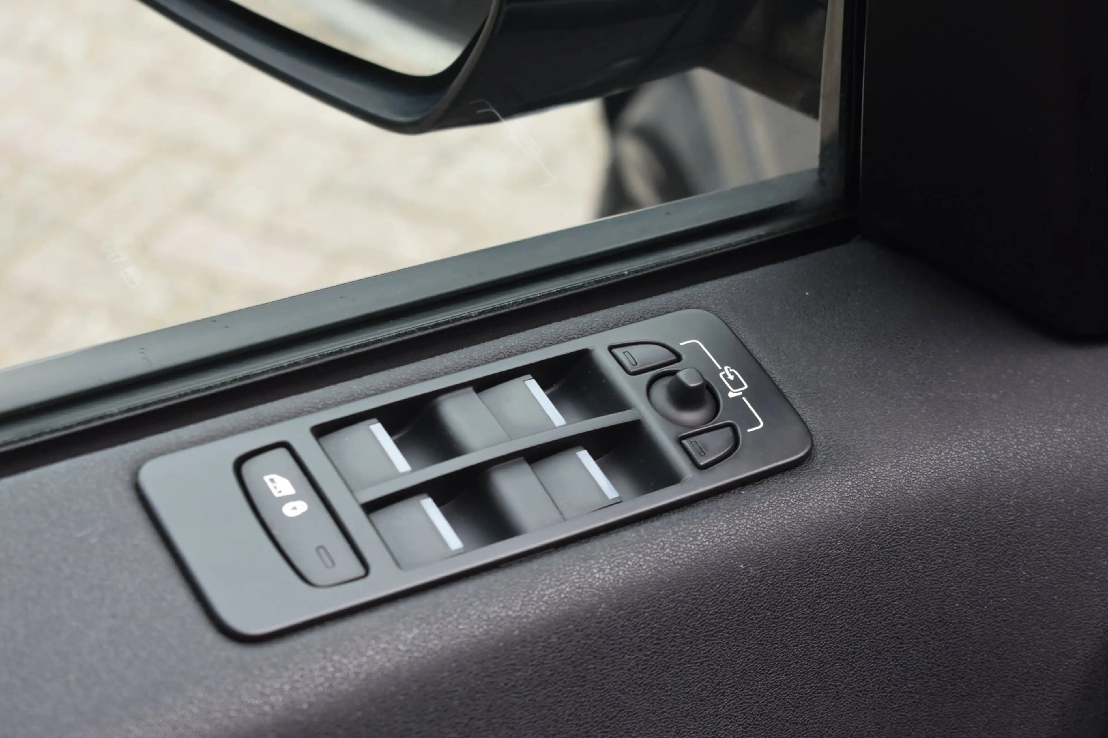 Land Rover Discovery Sport 2.2 TD4 4WD HSE '15 Leder Clima Cruise — photo 11