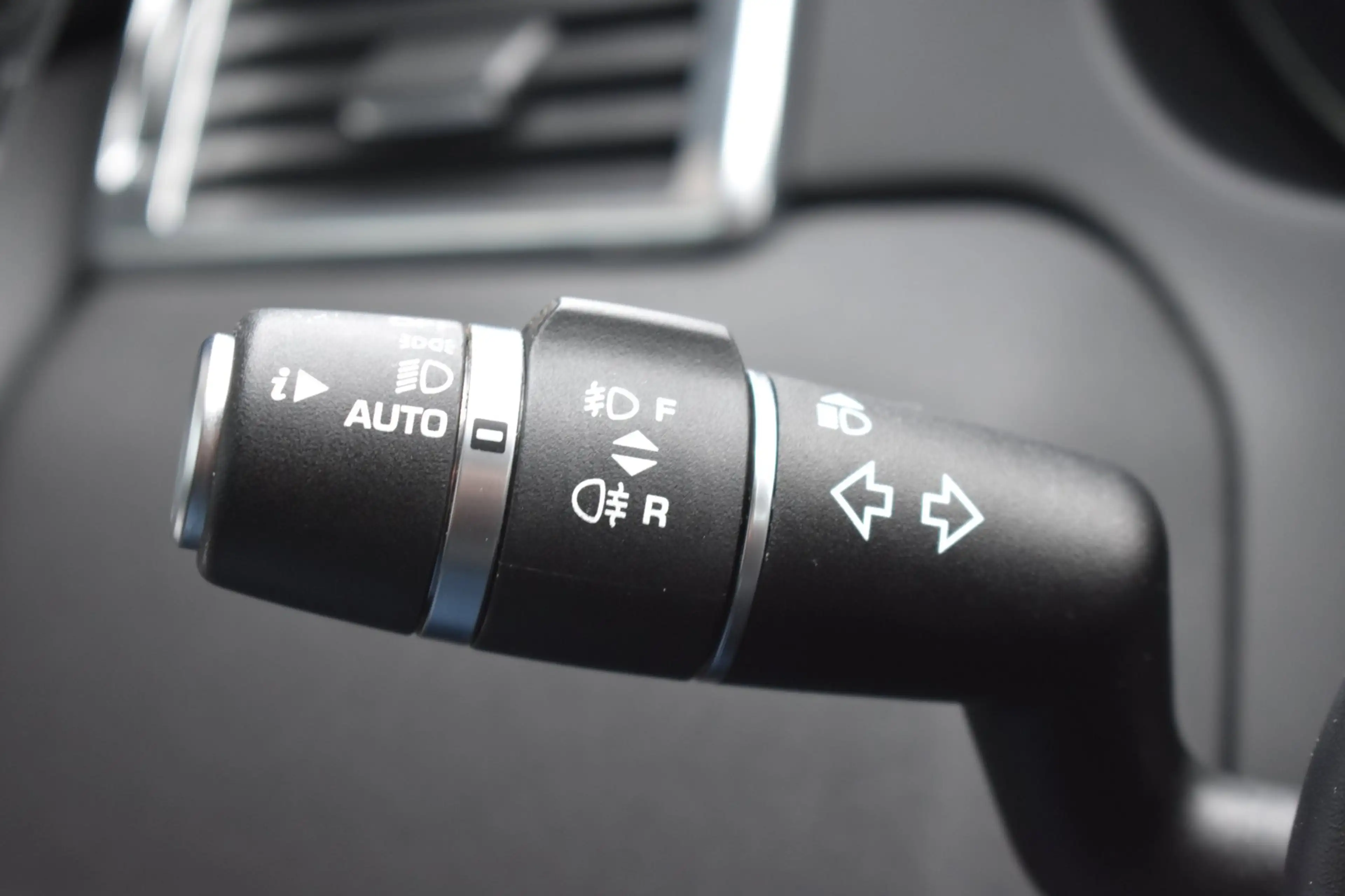 Land Rover Discovery Sport 2.2 TD4 4WD HSE '15 Leder Clima Cruise — photo 19