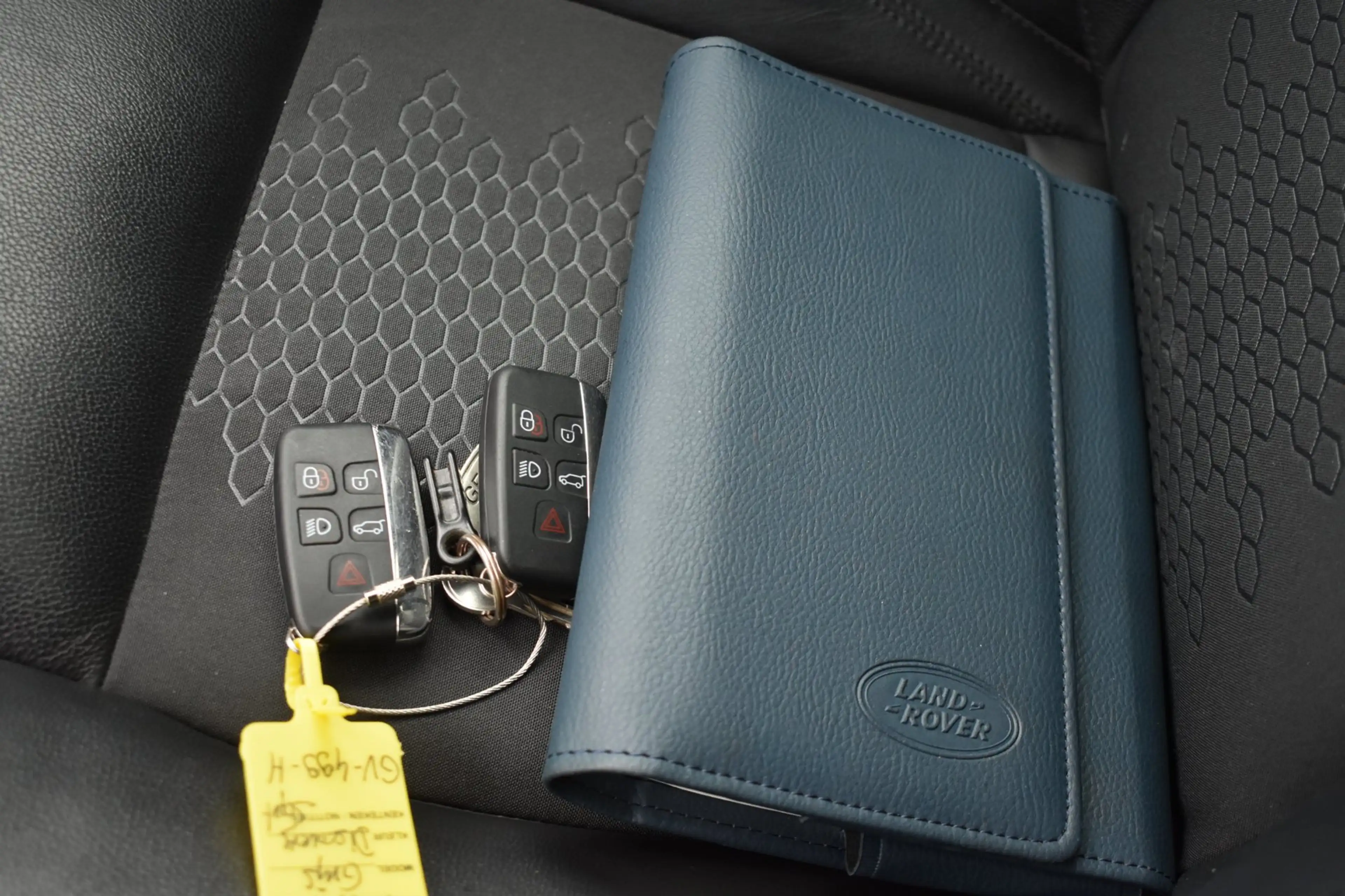 Land Rover Discovery Sport 2.2 TD4 4WD HSE '15 Leder Clima Cruise — photo 22