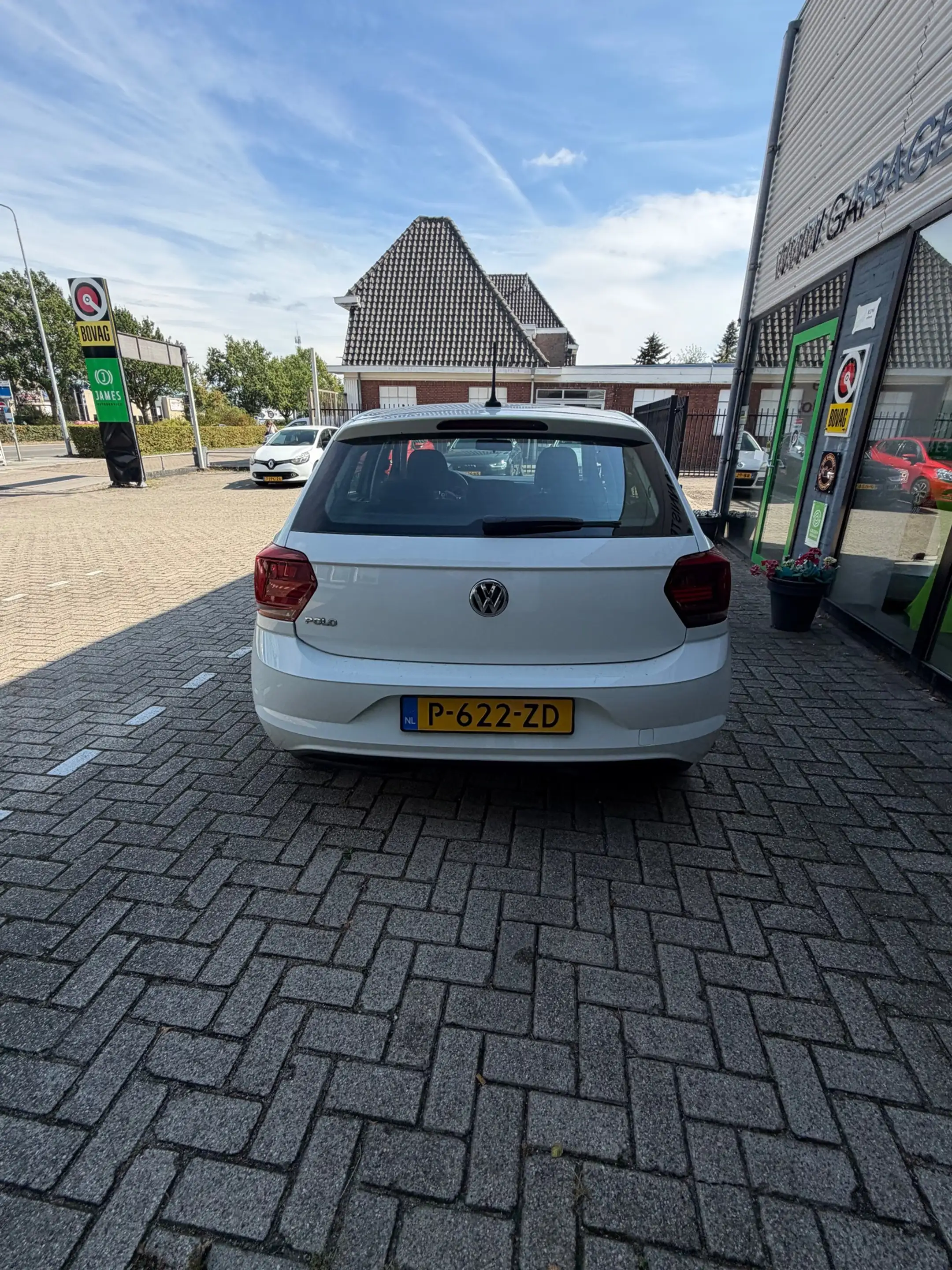 Volkswagen Polo 1.0 MPI Comfortline — photo 9