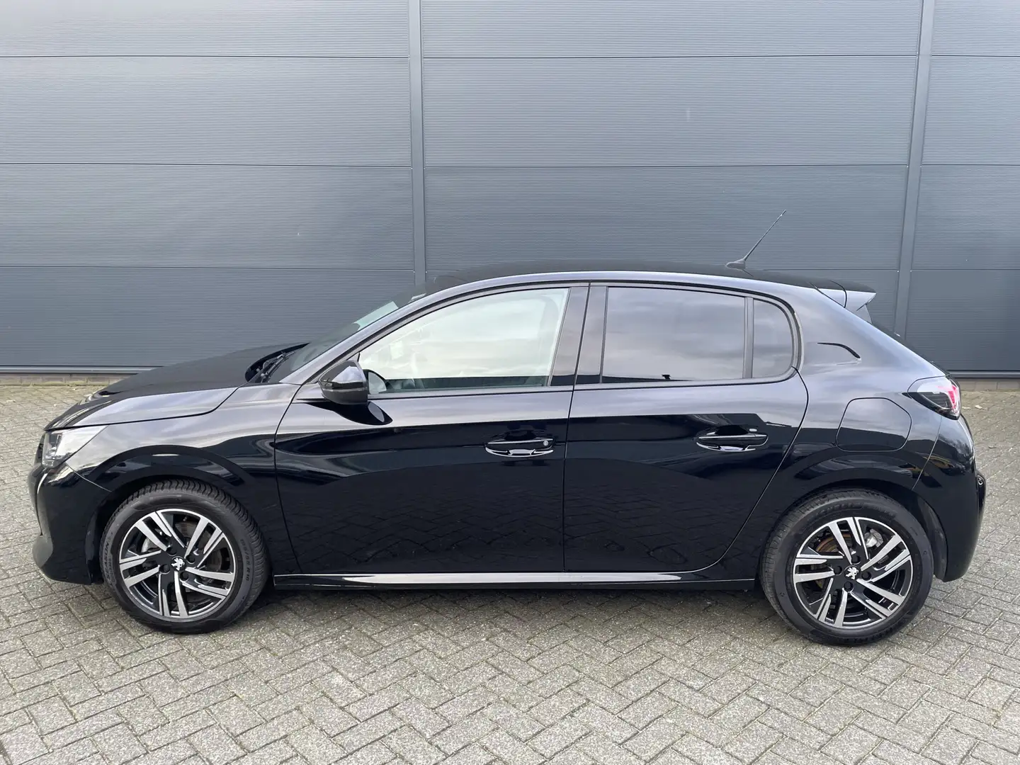Peugeot 208 100pk Allure (Camera - Navigatie - LED - i-cockpit Zwart - 2