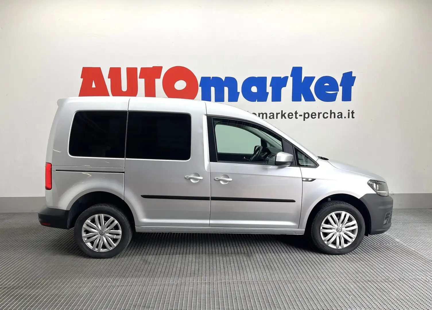 Volkswagen Caddy 2.0 TDI 4Motion Trendline Silber - 1