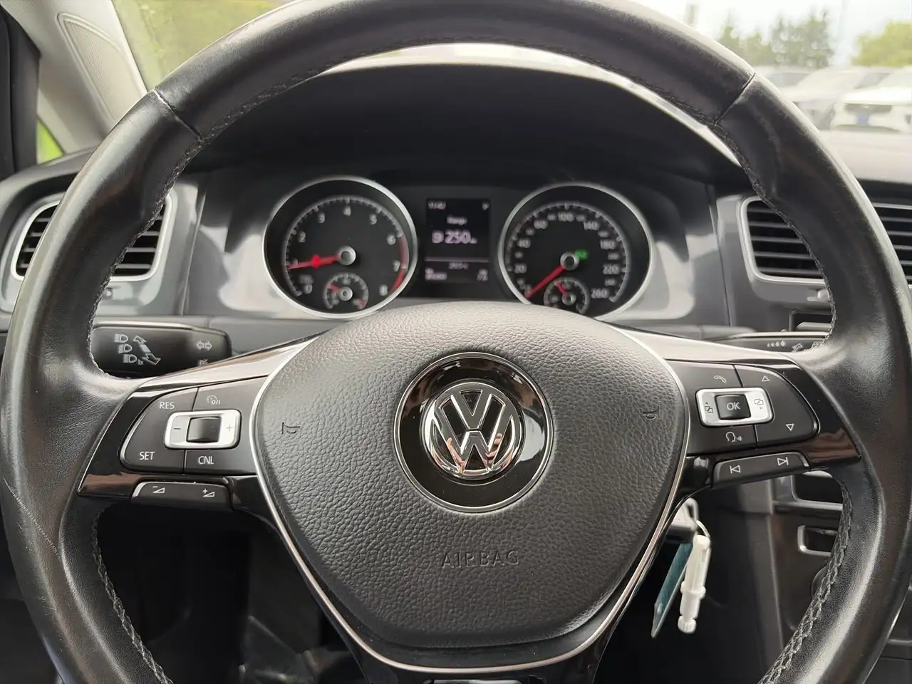 Volkswagen Golf снимка Volkswagen Golf