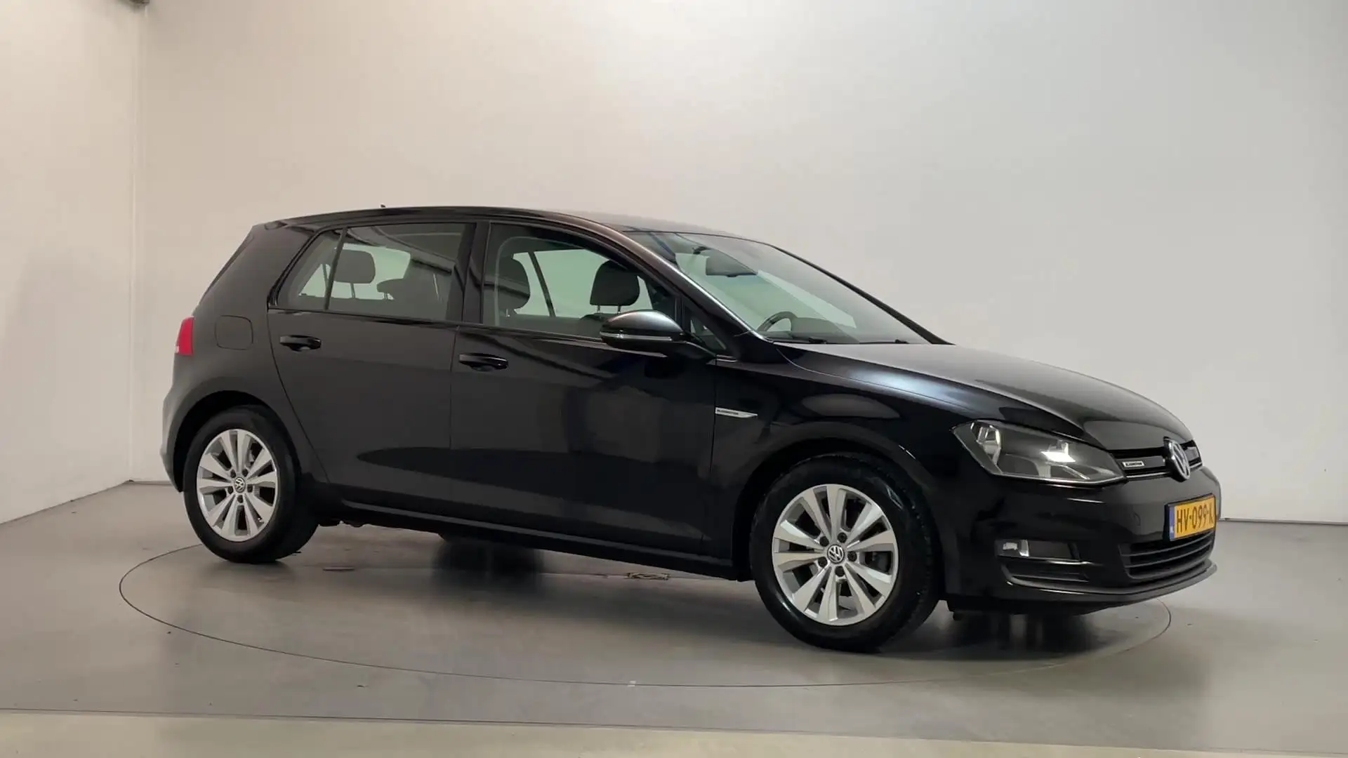 Volkswagen Golf 1.0 TSI 116pk Comfortline 6-bak DAB+ Navigatie Cli Noir - 1