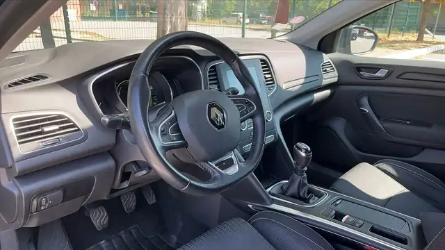 Renault Megane view 8